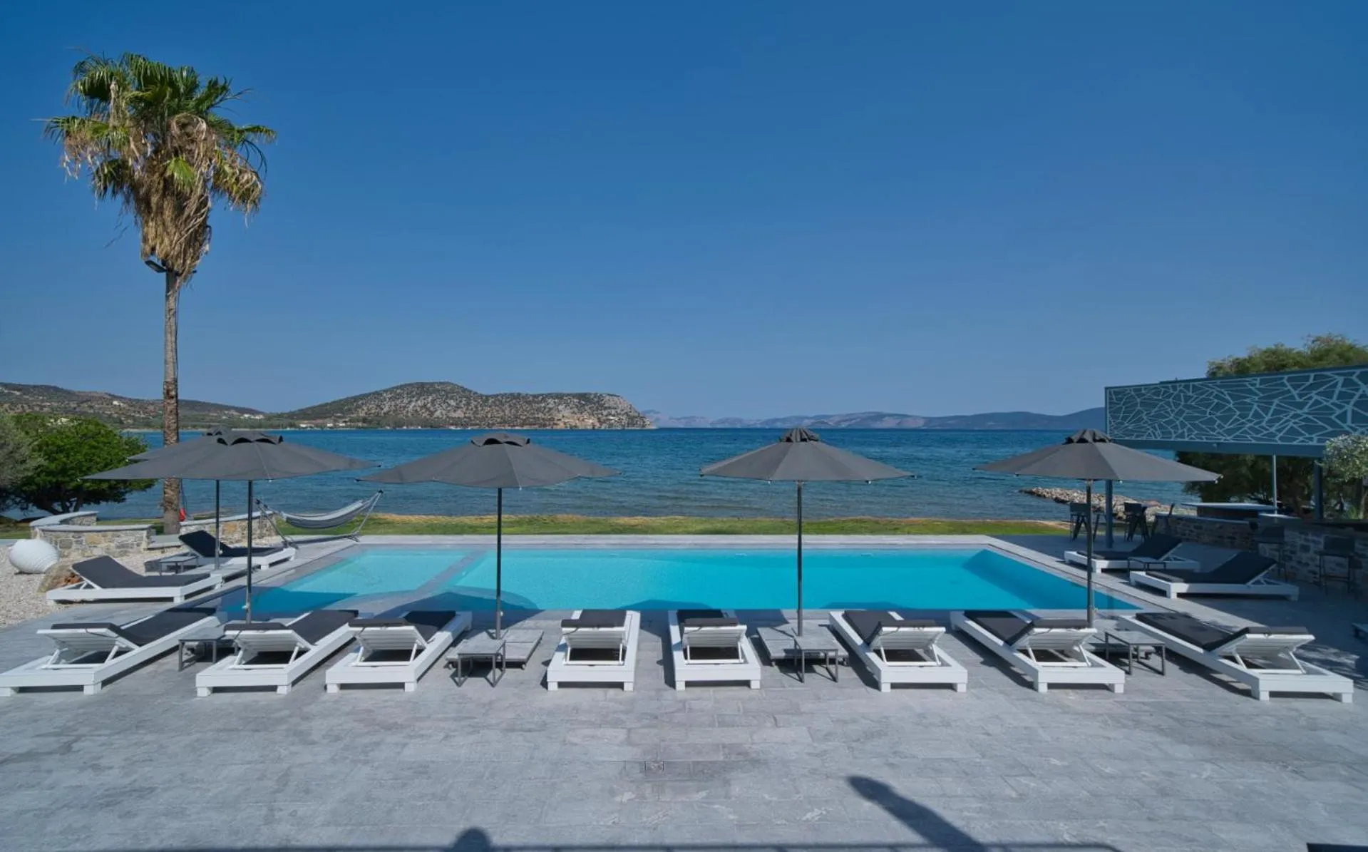 Swimming pool in Dardiza Boutique Hotel