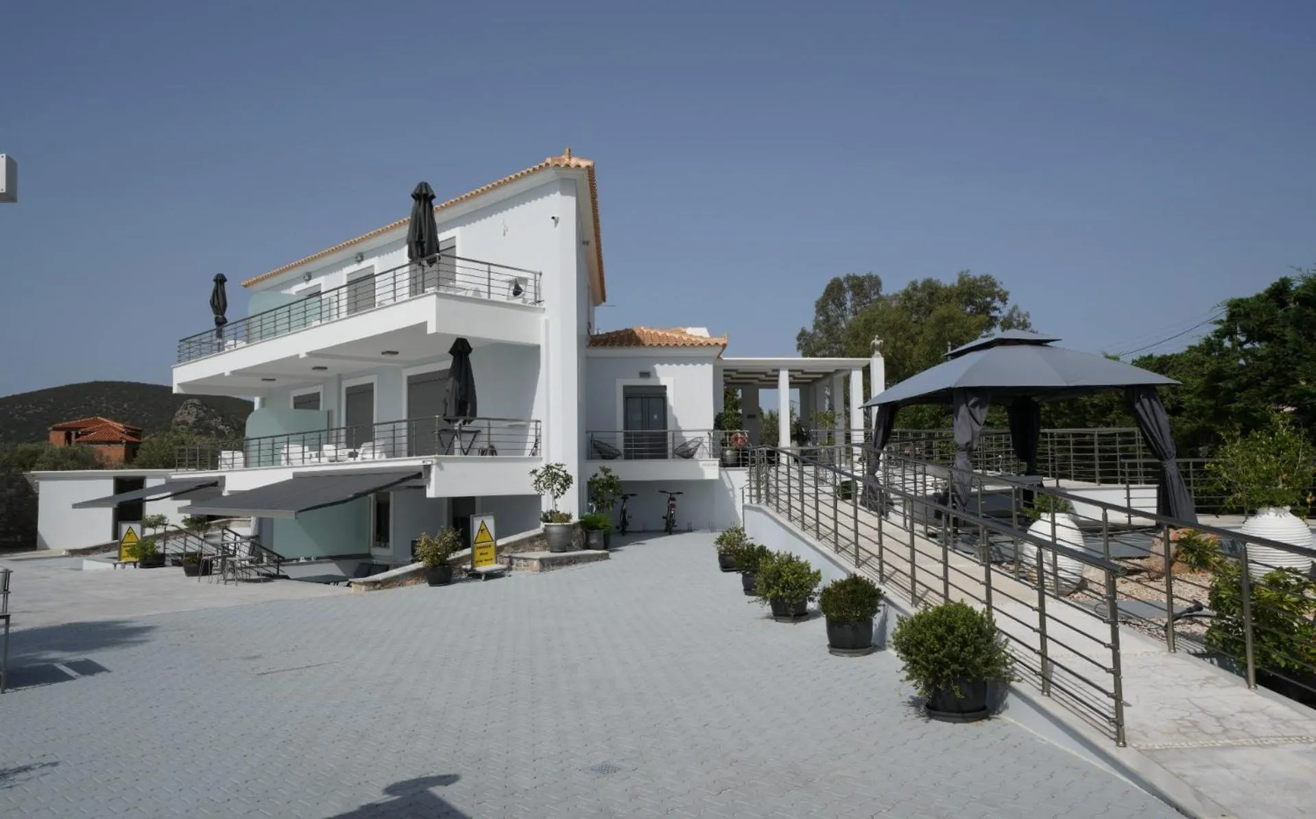Property building in Dardiza Boutique Hotel