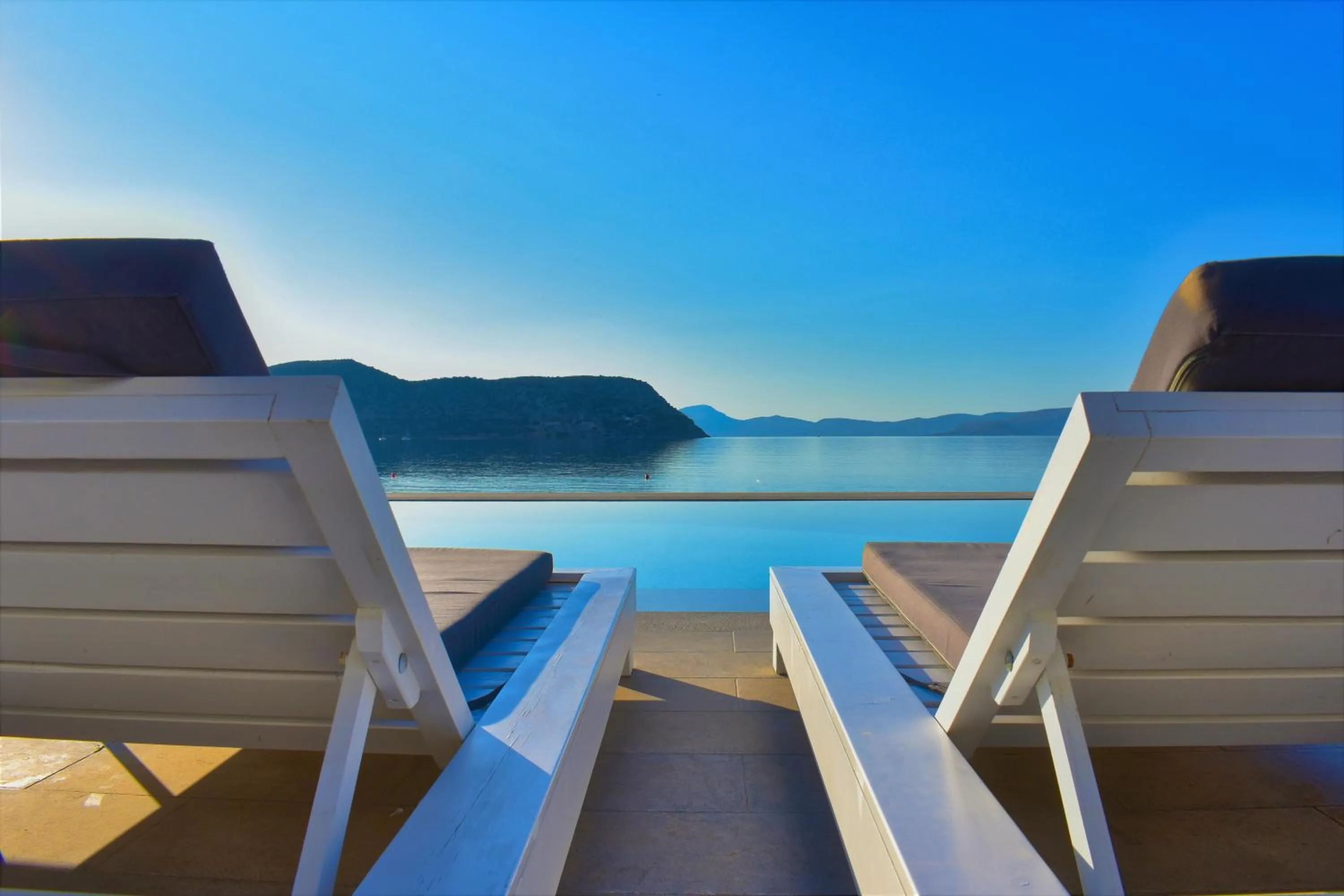 Swimming pool in Dardiza Boutique Hotel