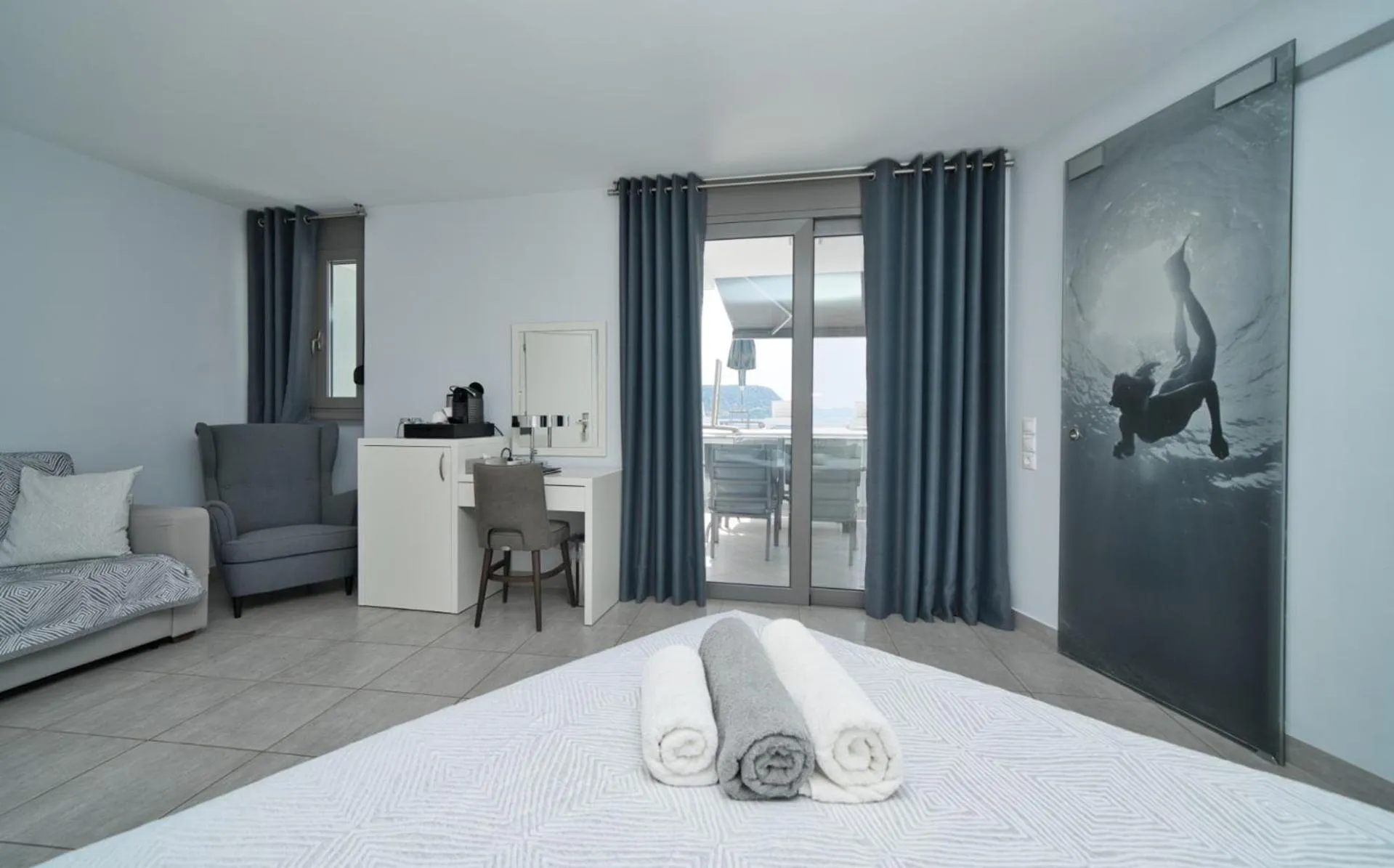 Photo of the whole room, Bed in Dardiza Boutique Hotel