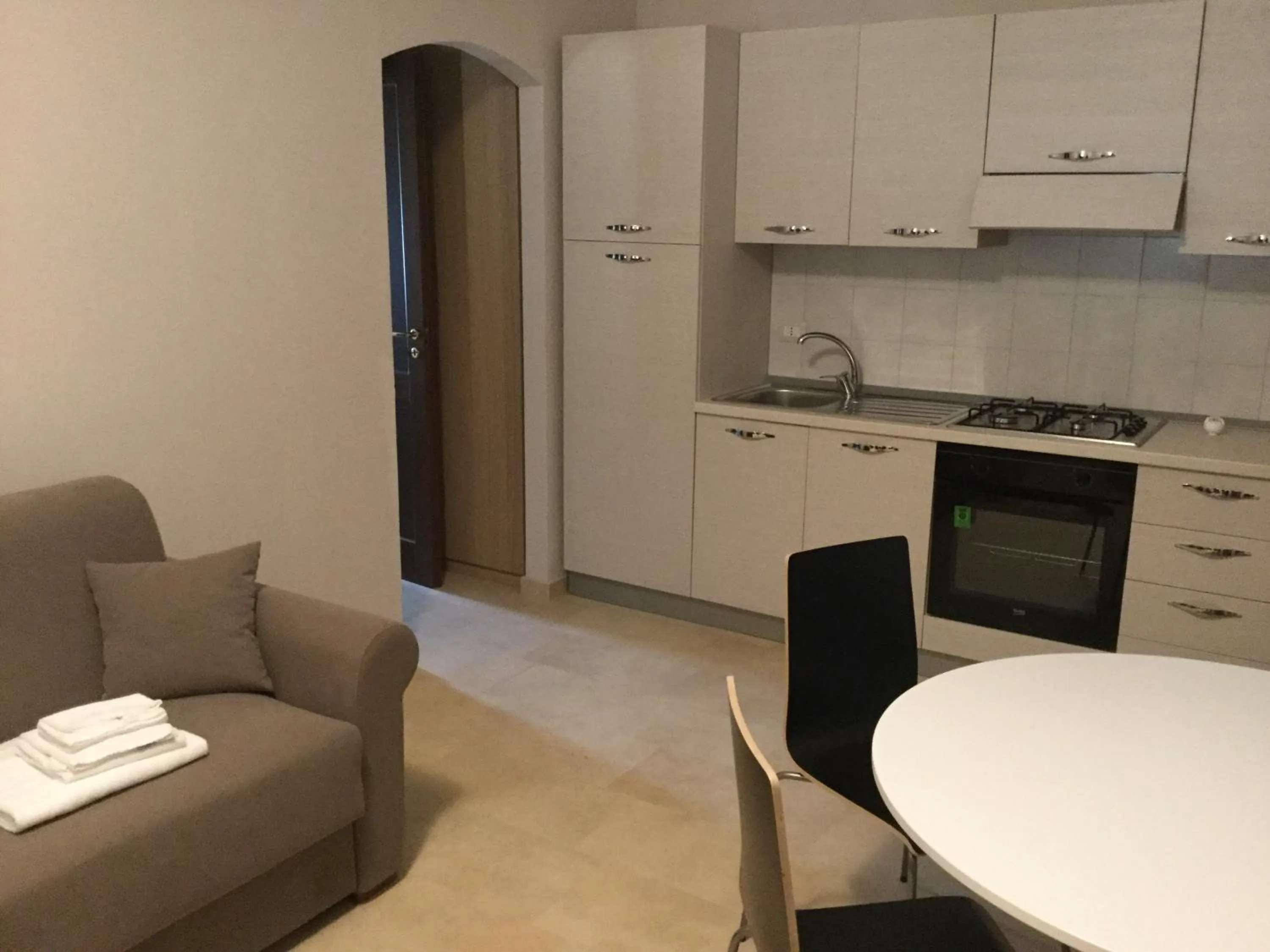 Kitchen or kitchenette in Marina di Cala del Sole