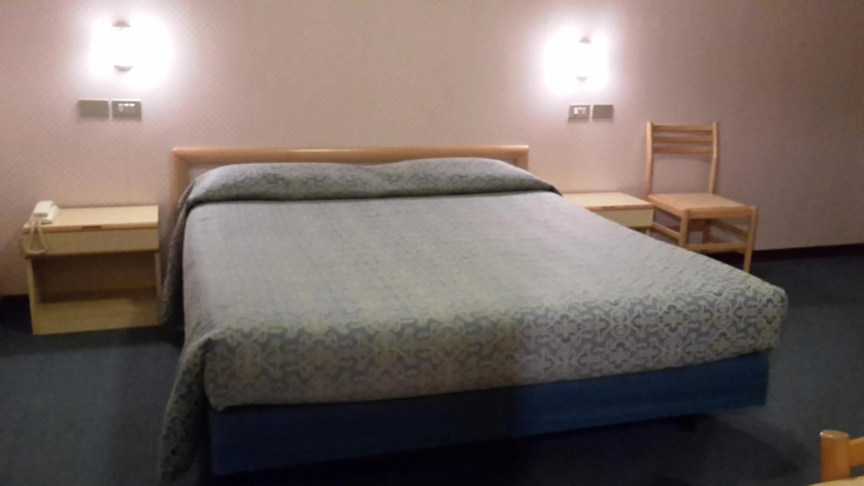 Bedroom, Bed in Hotel Mignon