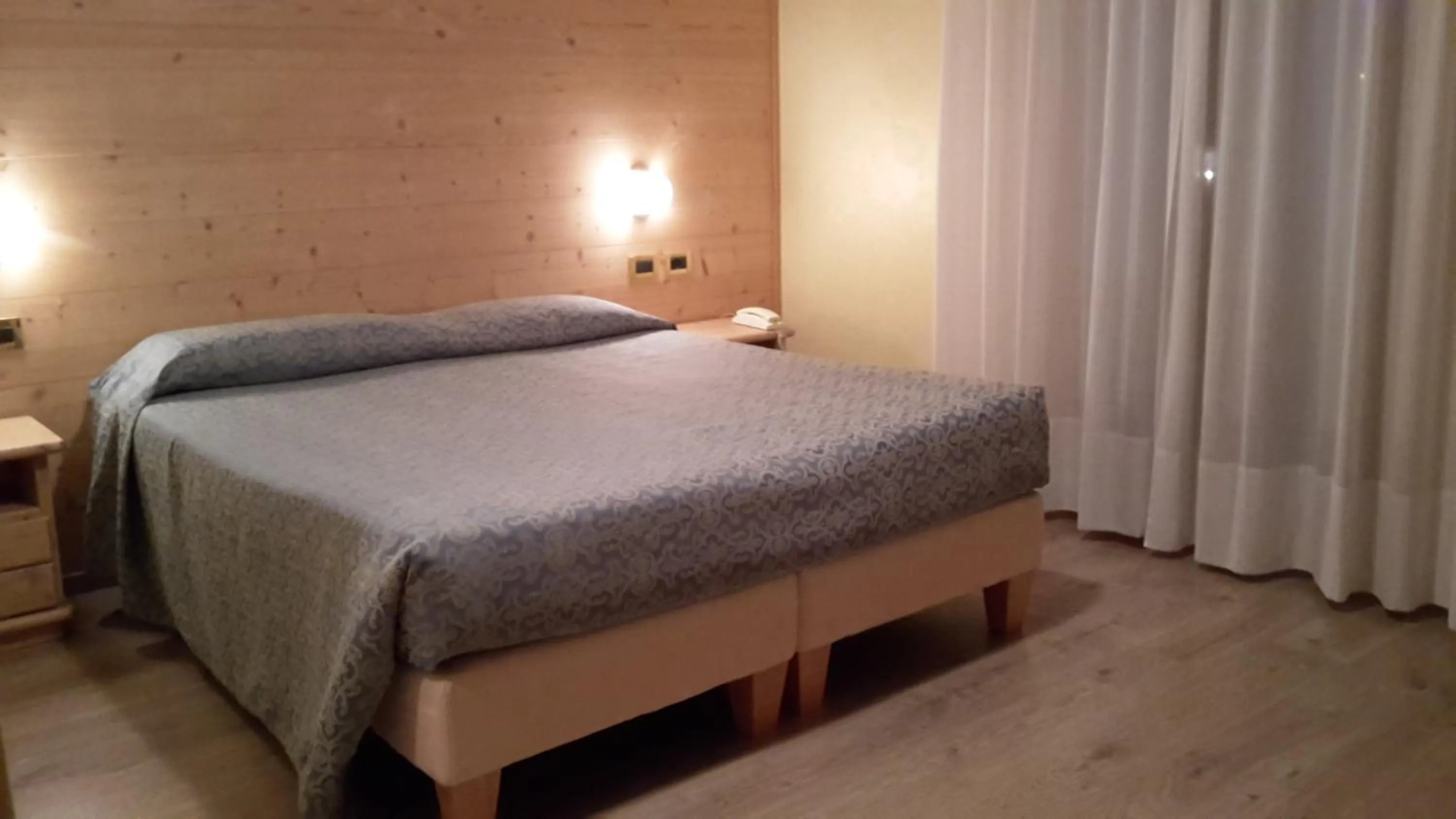 Bedroom, Bed in Hotel Mignon