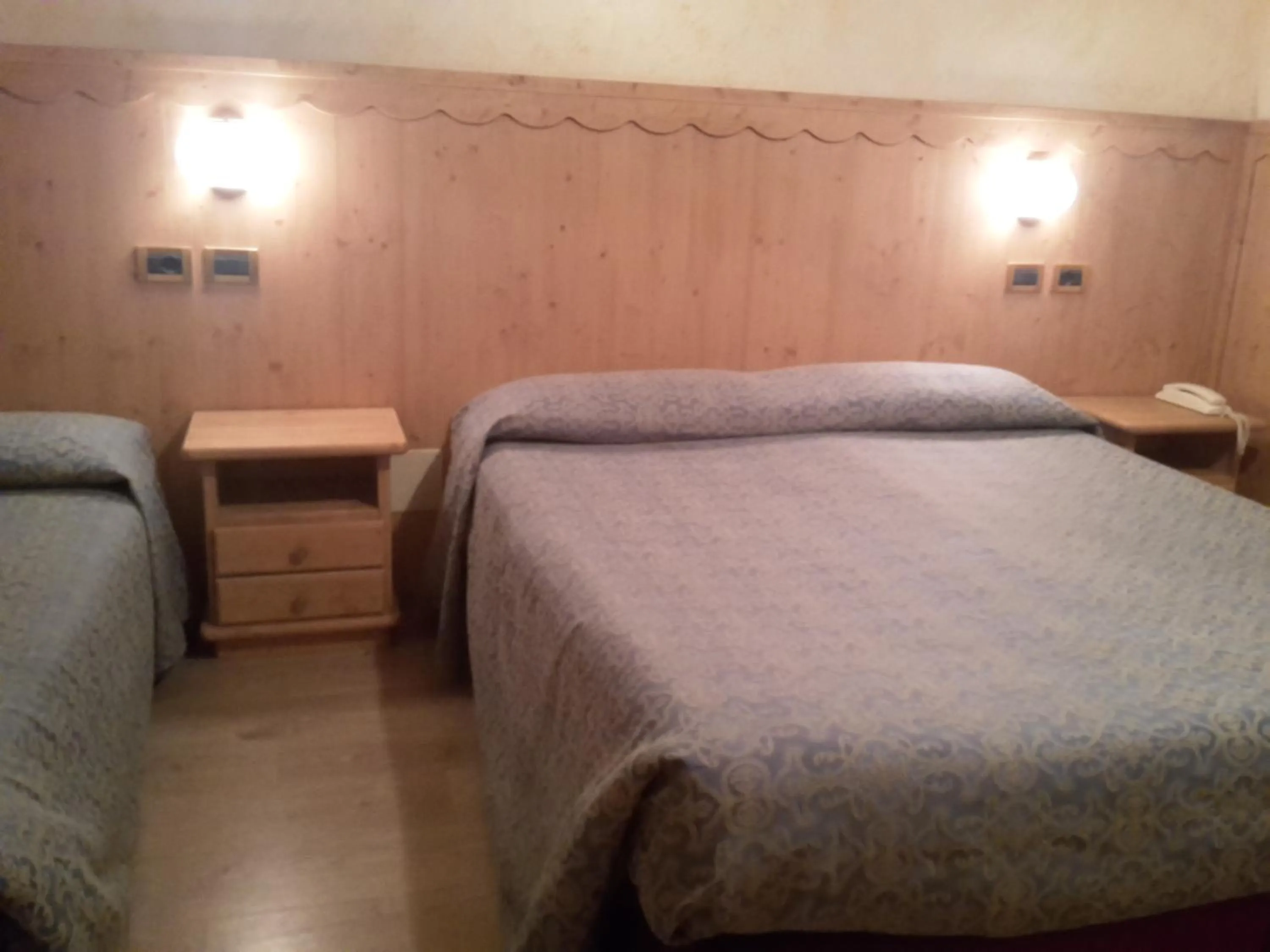 Bedroom, Bed in Hotel Mignon