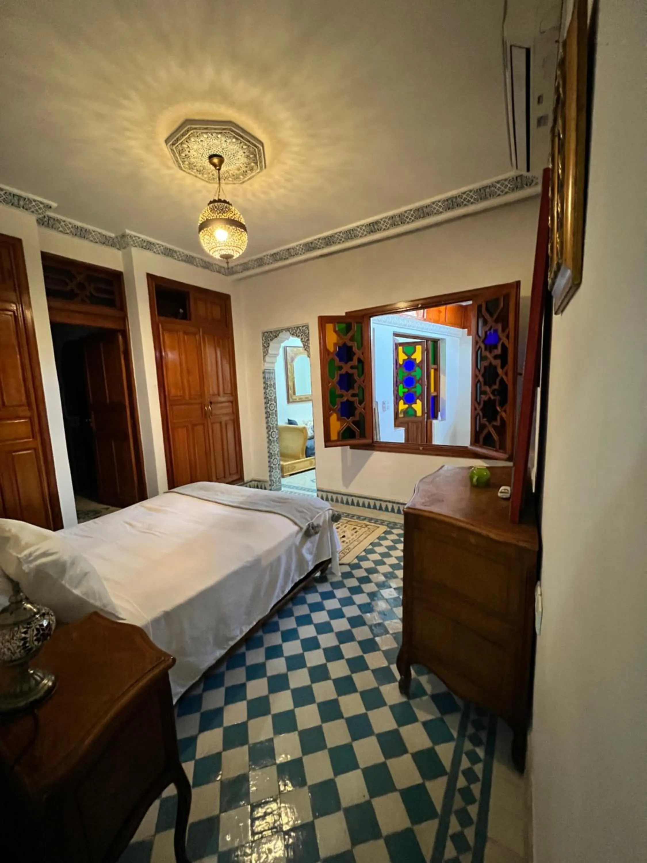 Bed in Fès Riad Scalia Traditional Guesthouse Morocco