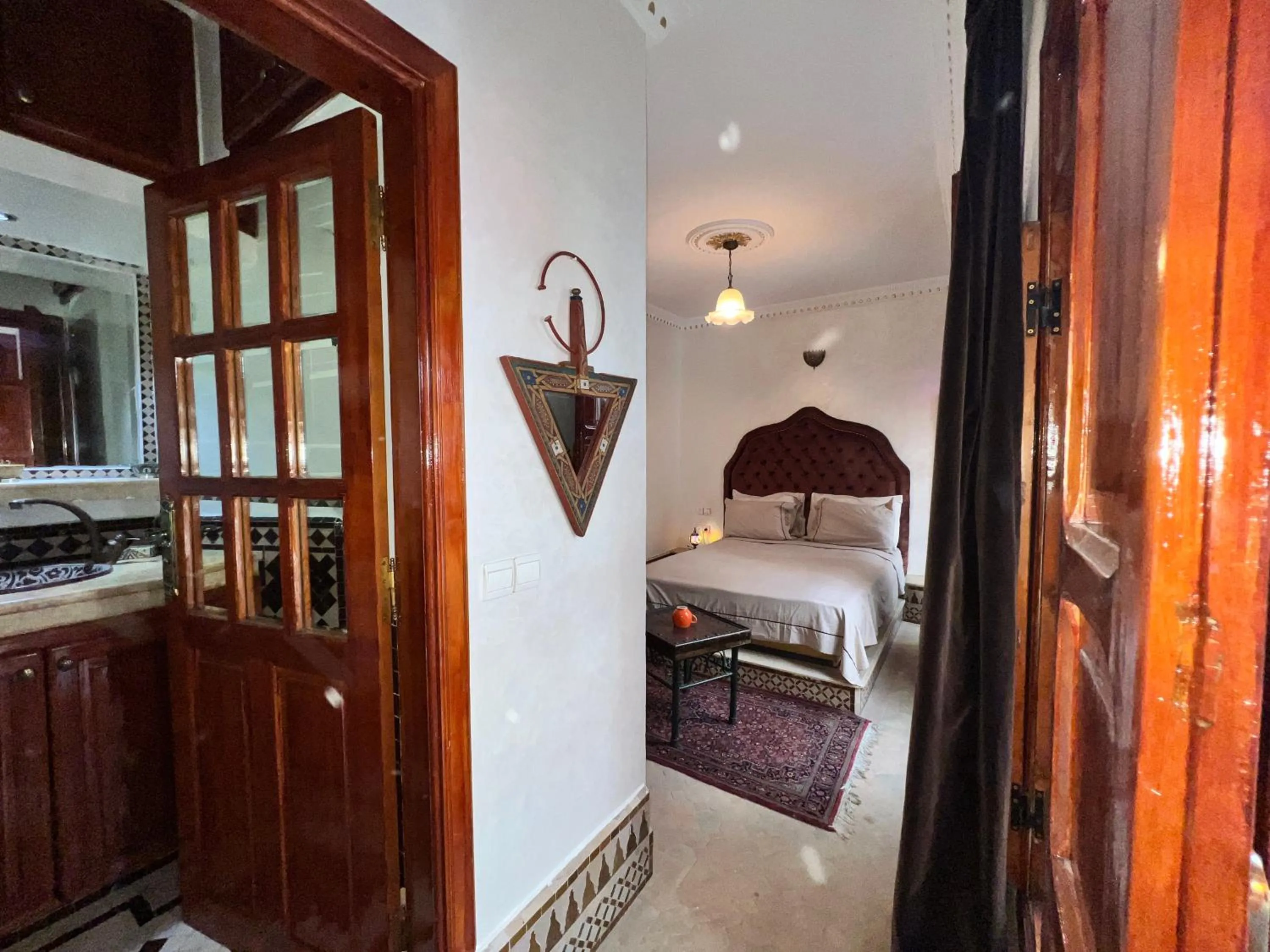 Bed in Fès Riad Scalia Traditional Guesthouse Morocco