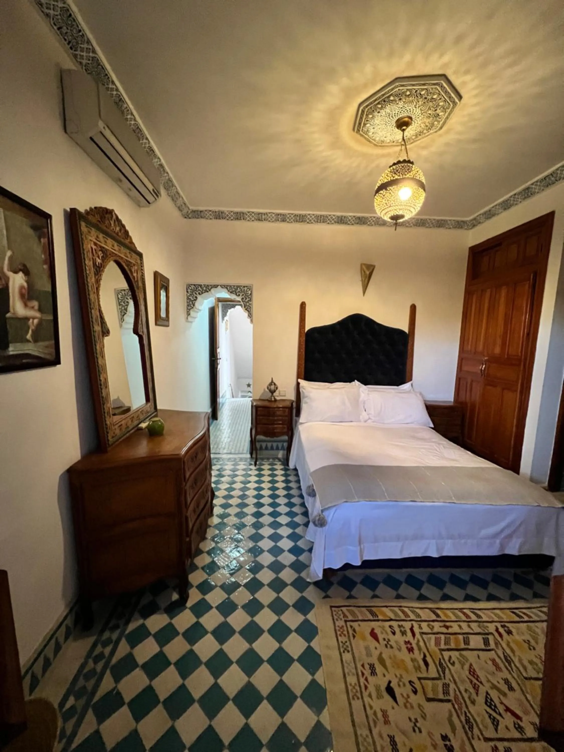 Bed in Fès Riad Scalia Traditional Guesthouse Morocco