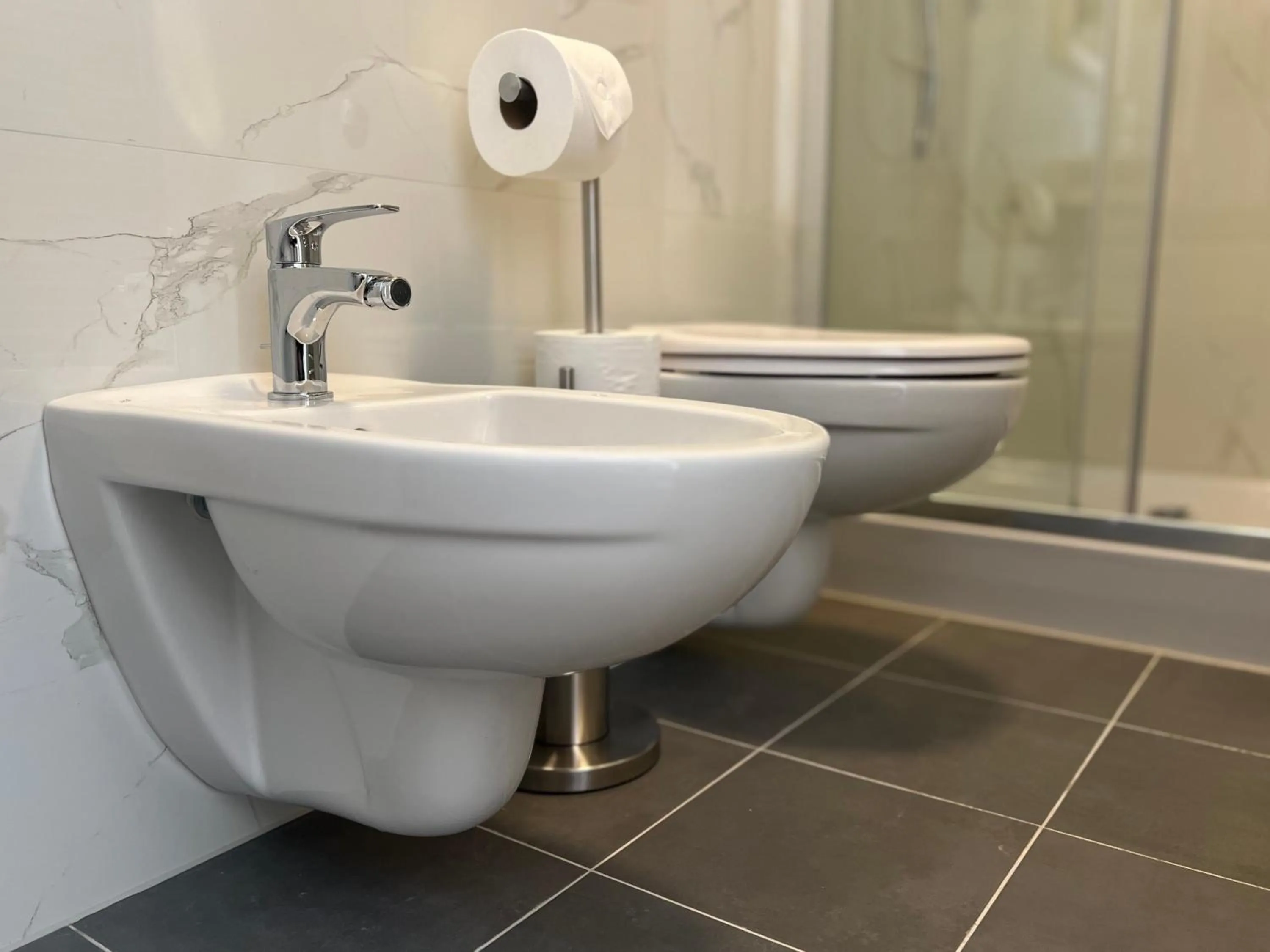 Toilet in Hotel Garden Court