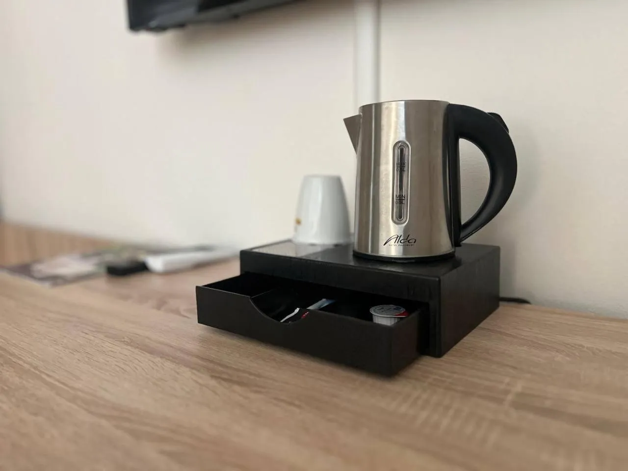 Coffee/tea facilities in Hotel Garden Court