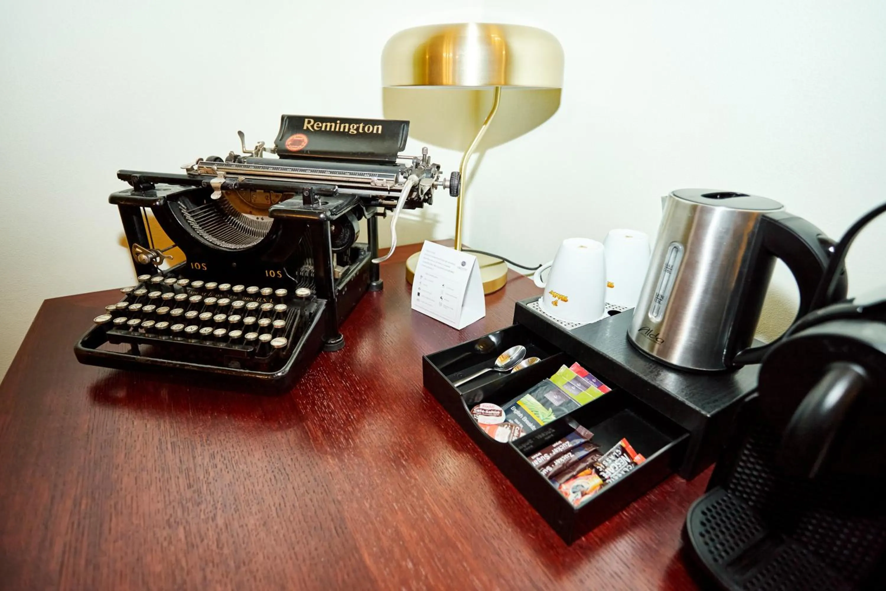 Coffee/tea facilities in Hotel Garden Court