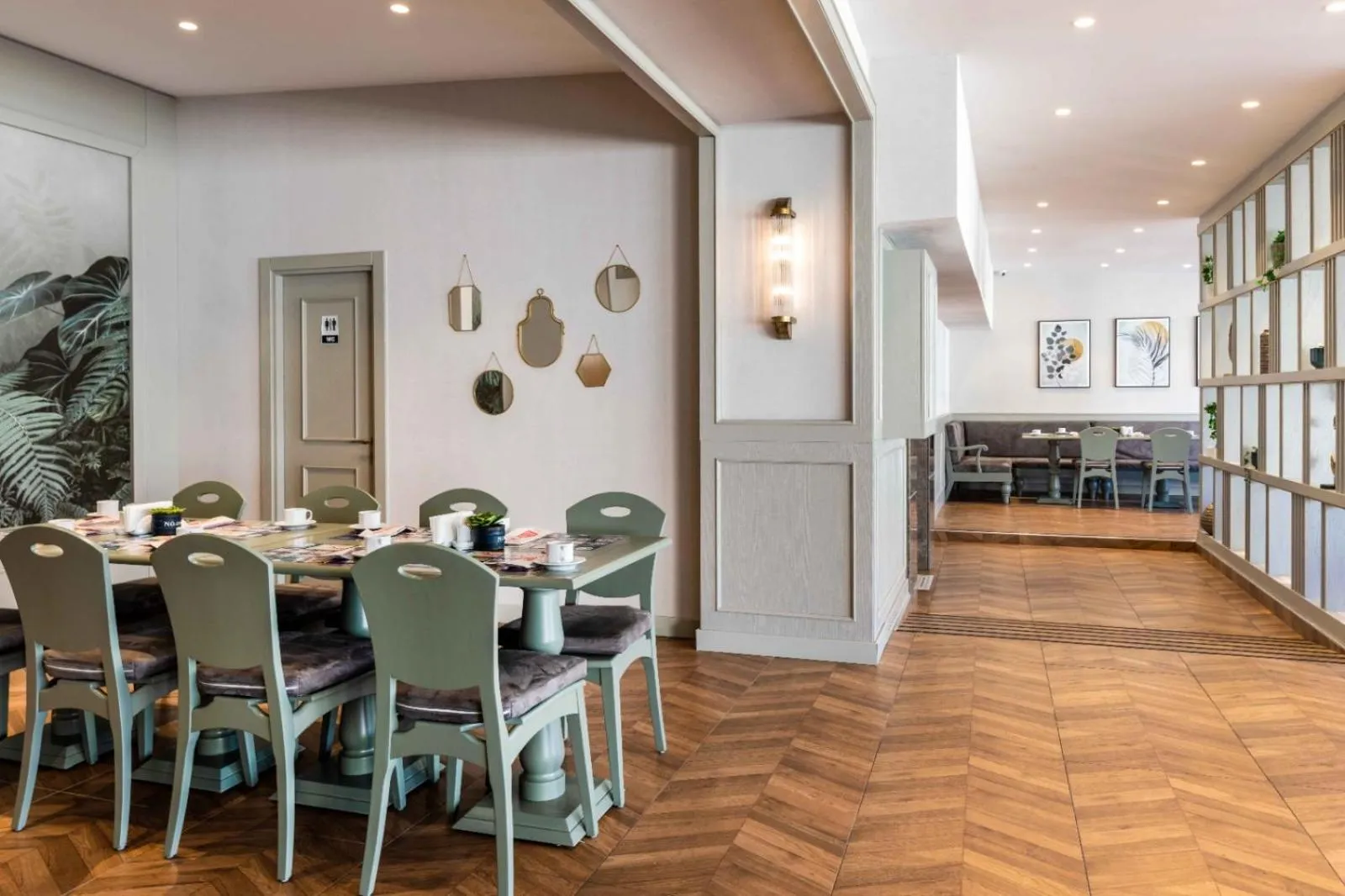 Restaurant/places to eat in Hotel Genova Istanbul Old City