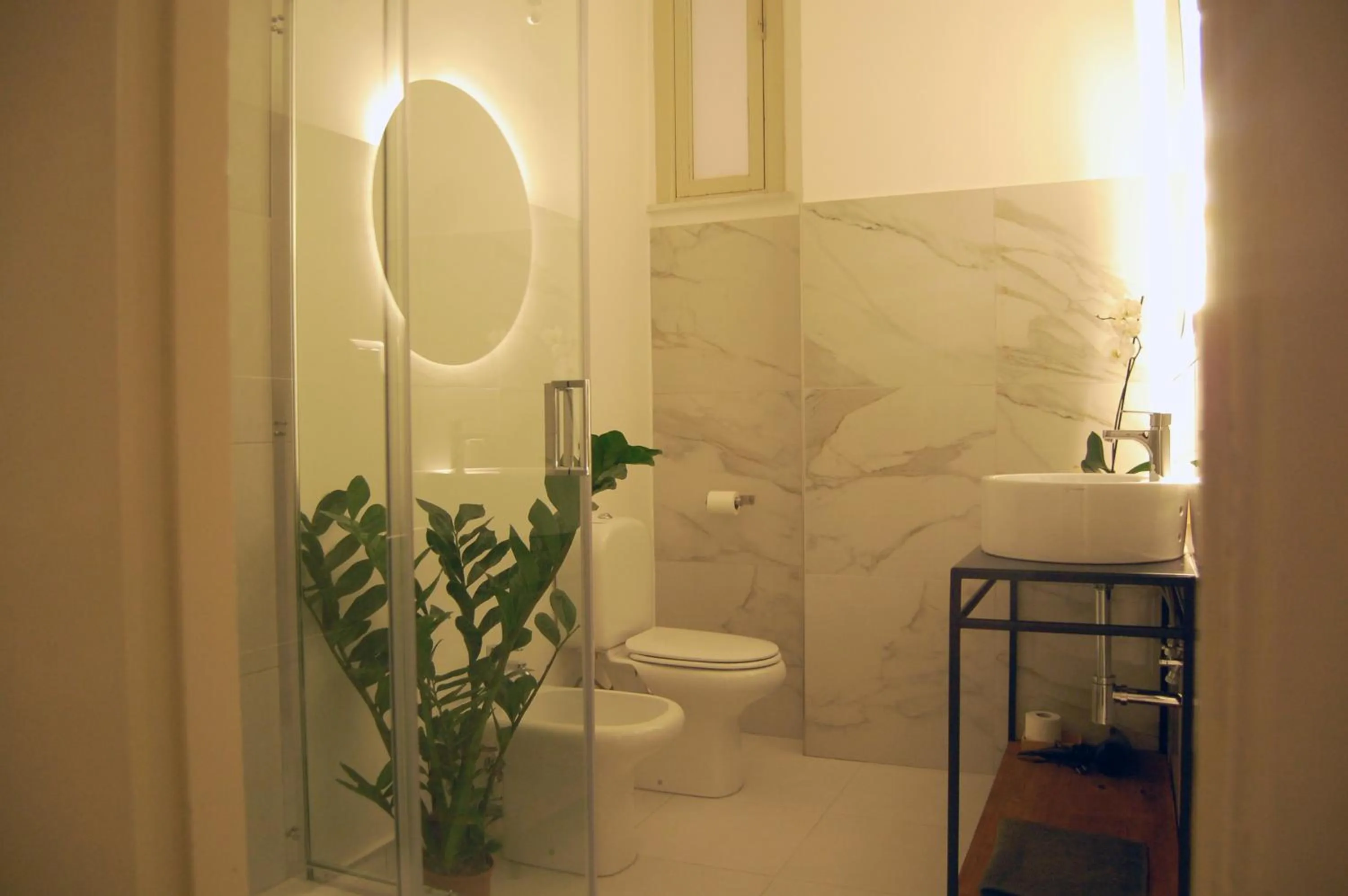 Bathroom in B&B 4 ELEMENTI CATANIA