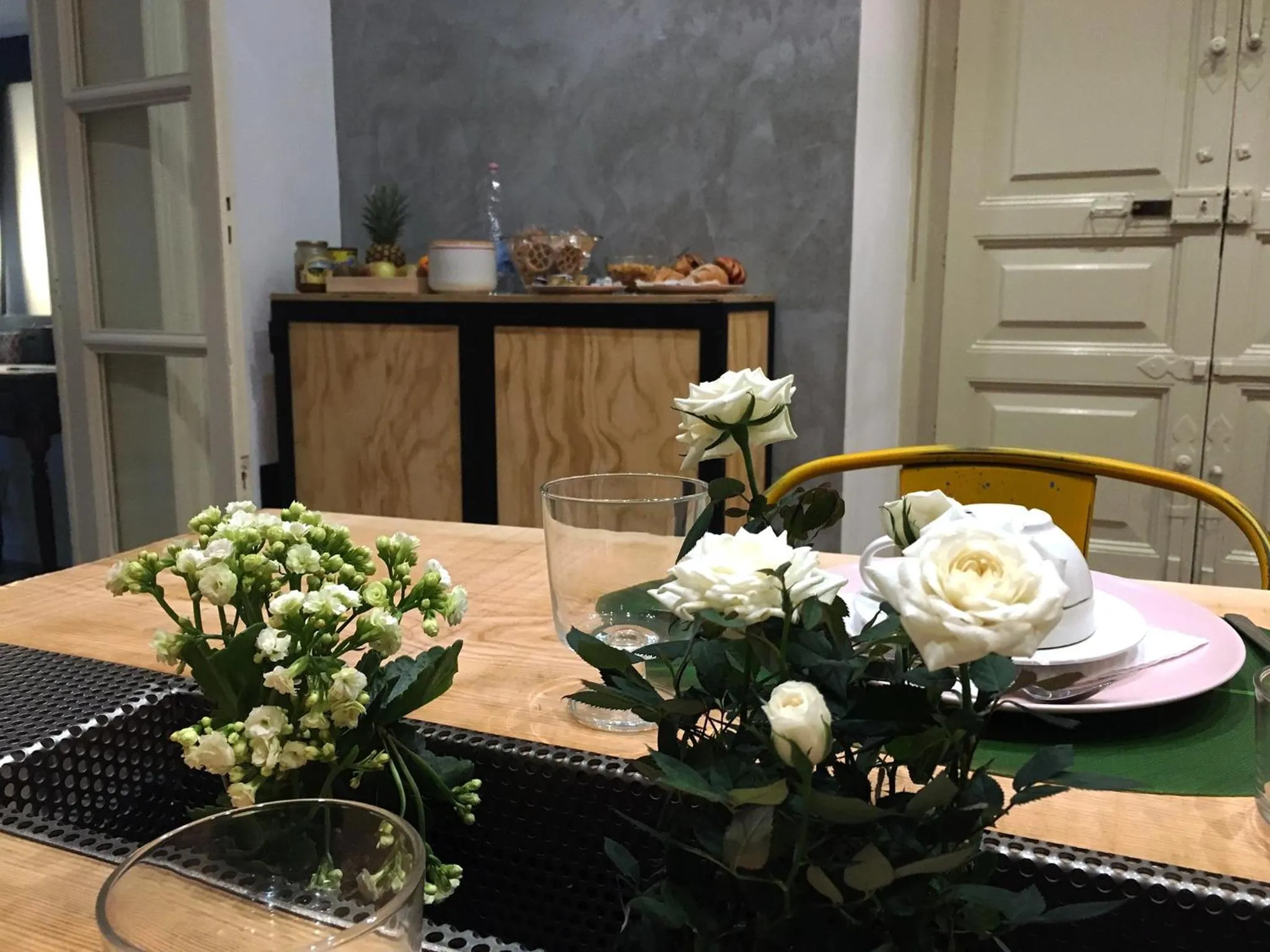 Dining area in B&B 4 ELEMENTI CATANIA