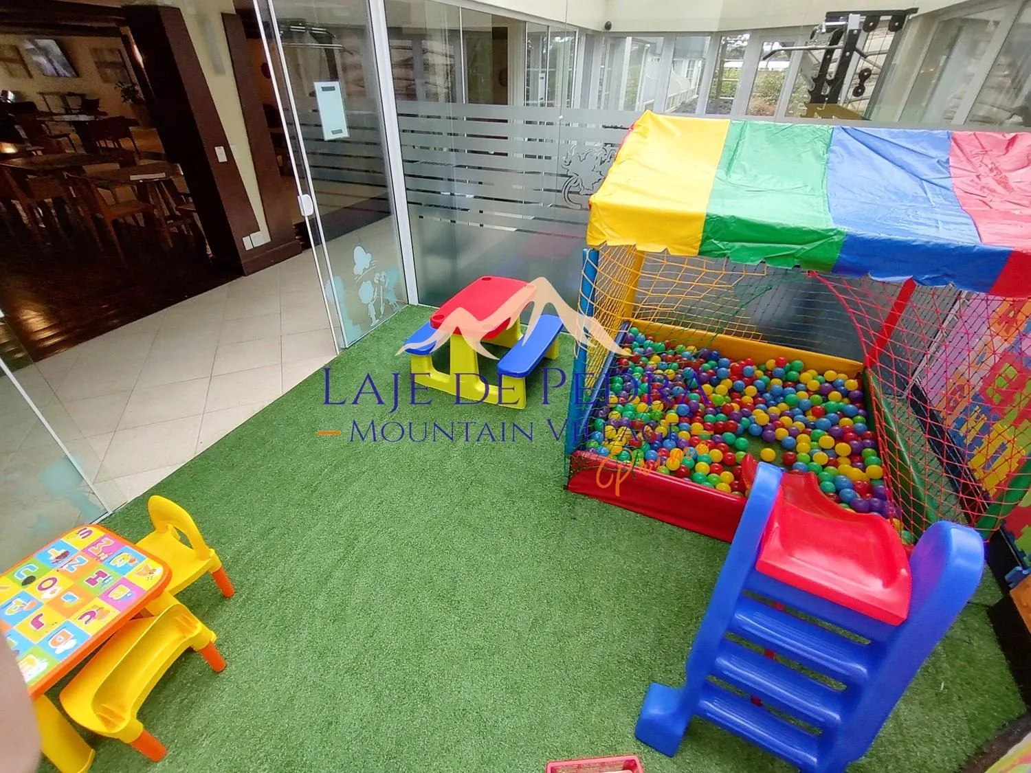 Kids's club in Laje de Pedra Mountain VillagePrime