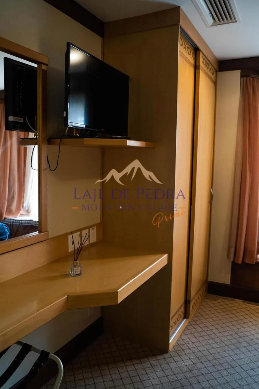 TV and multimedia in Laje de Pedra Mountain VillagePrime