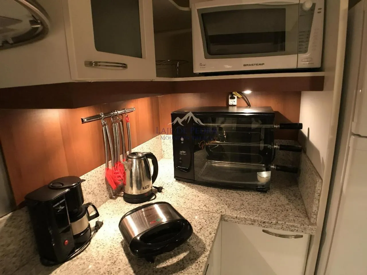 BBQ facilities in Laje de Pedra Mountain VillagePrime