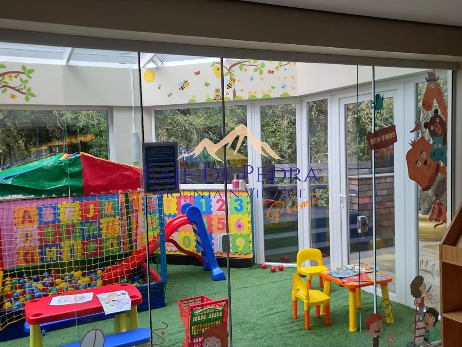 Kids's club in Laje de Pedra Mountain VillagePrime