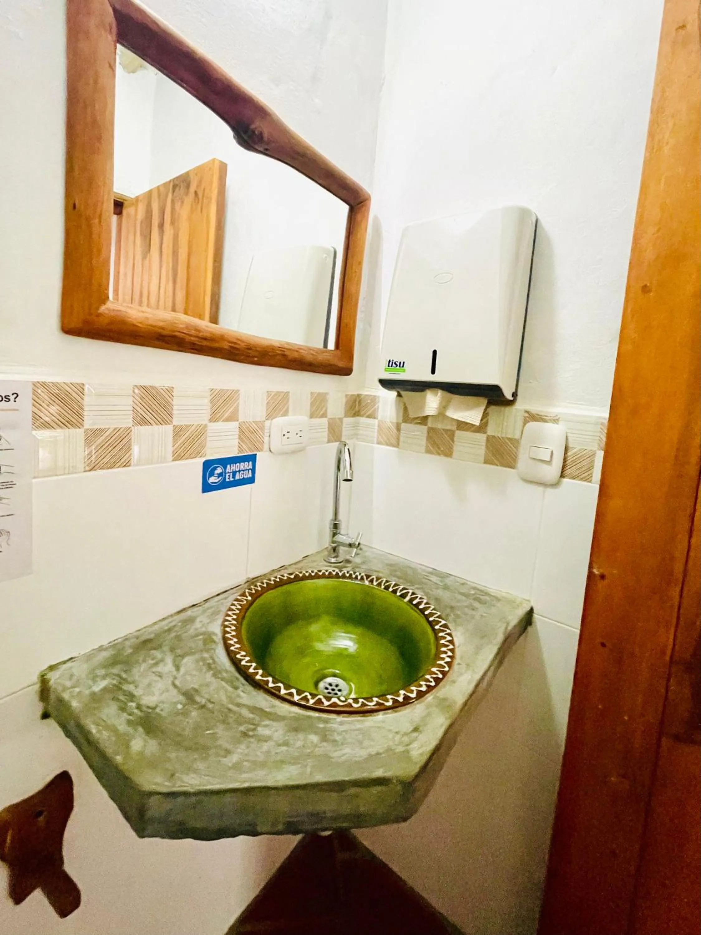 Bathroom in Hotel Victoria Barichara