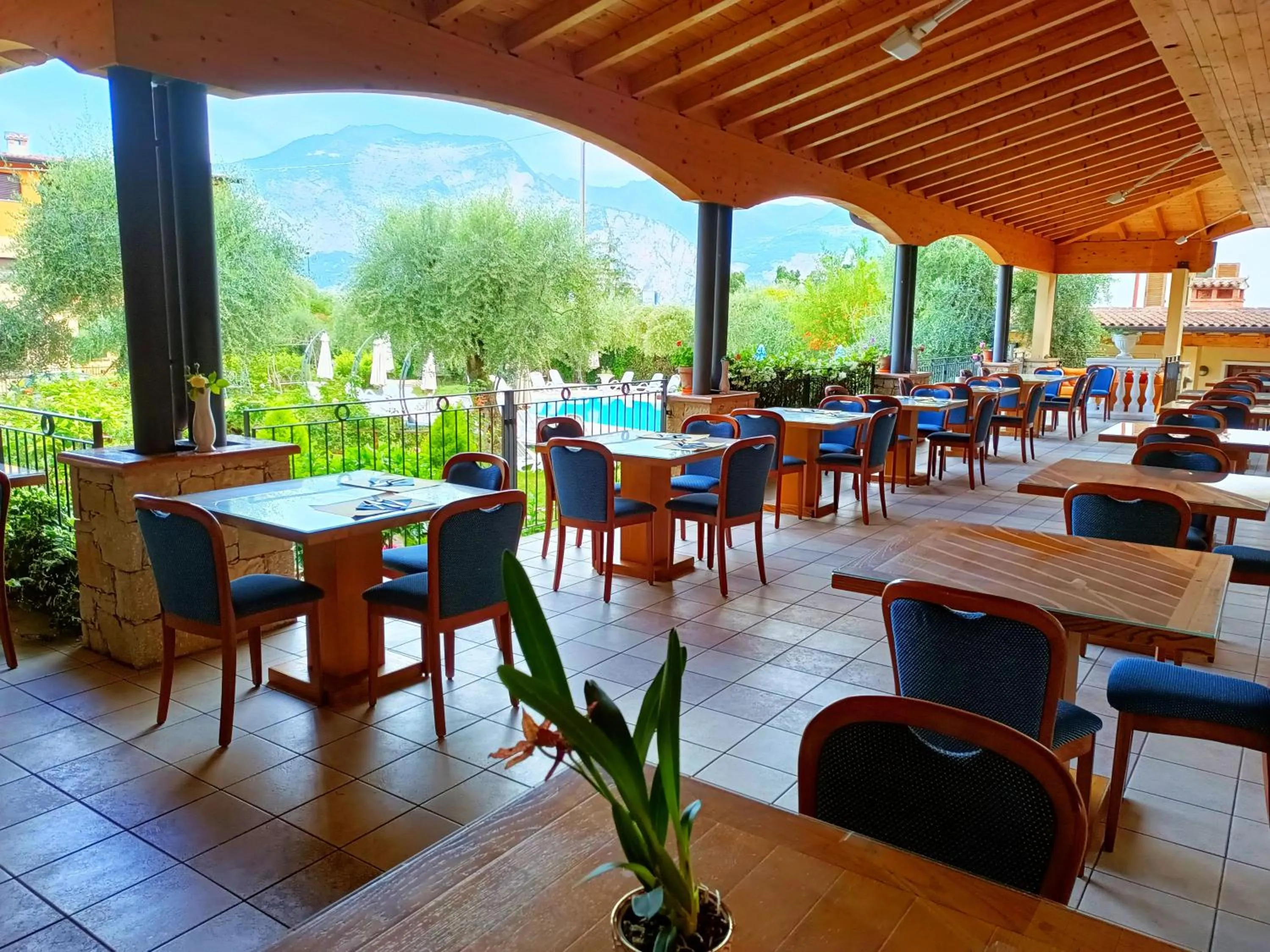 Restaurant/places to eat in Hotel Villa Isabella