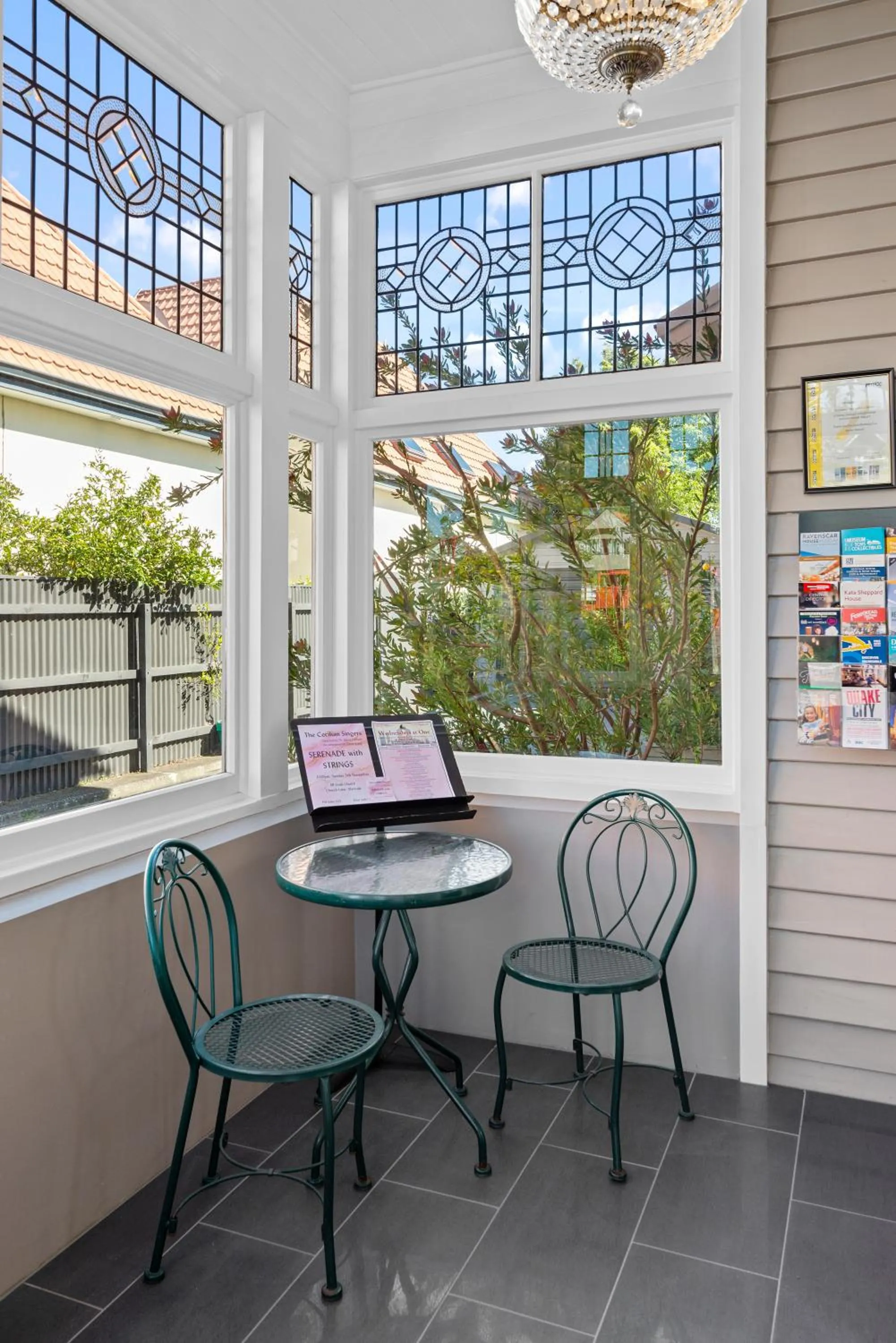 Patio in Homelea Bed and Breakfast