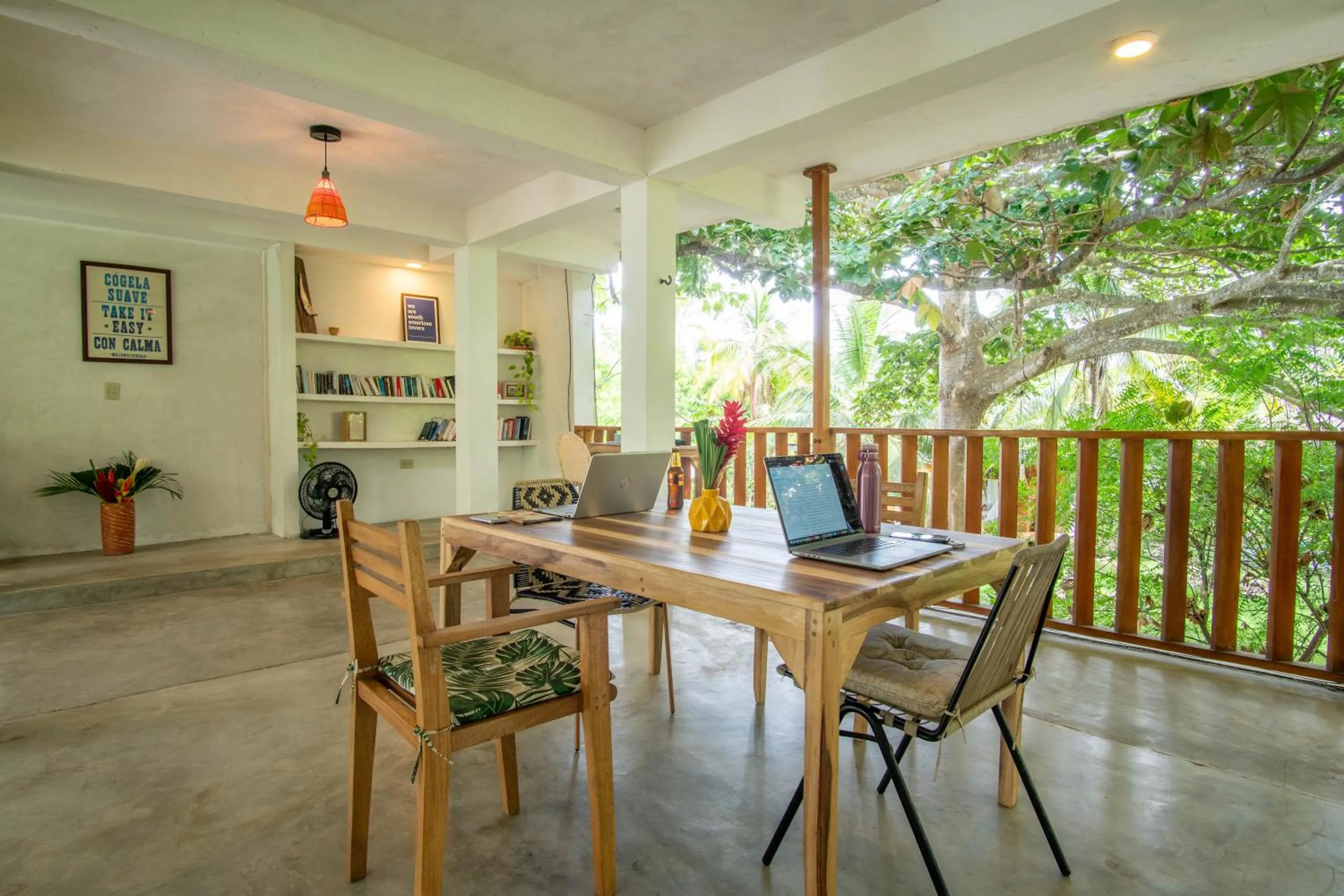 Business facilities in Casa Chapolin Boutique Guesthouse