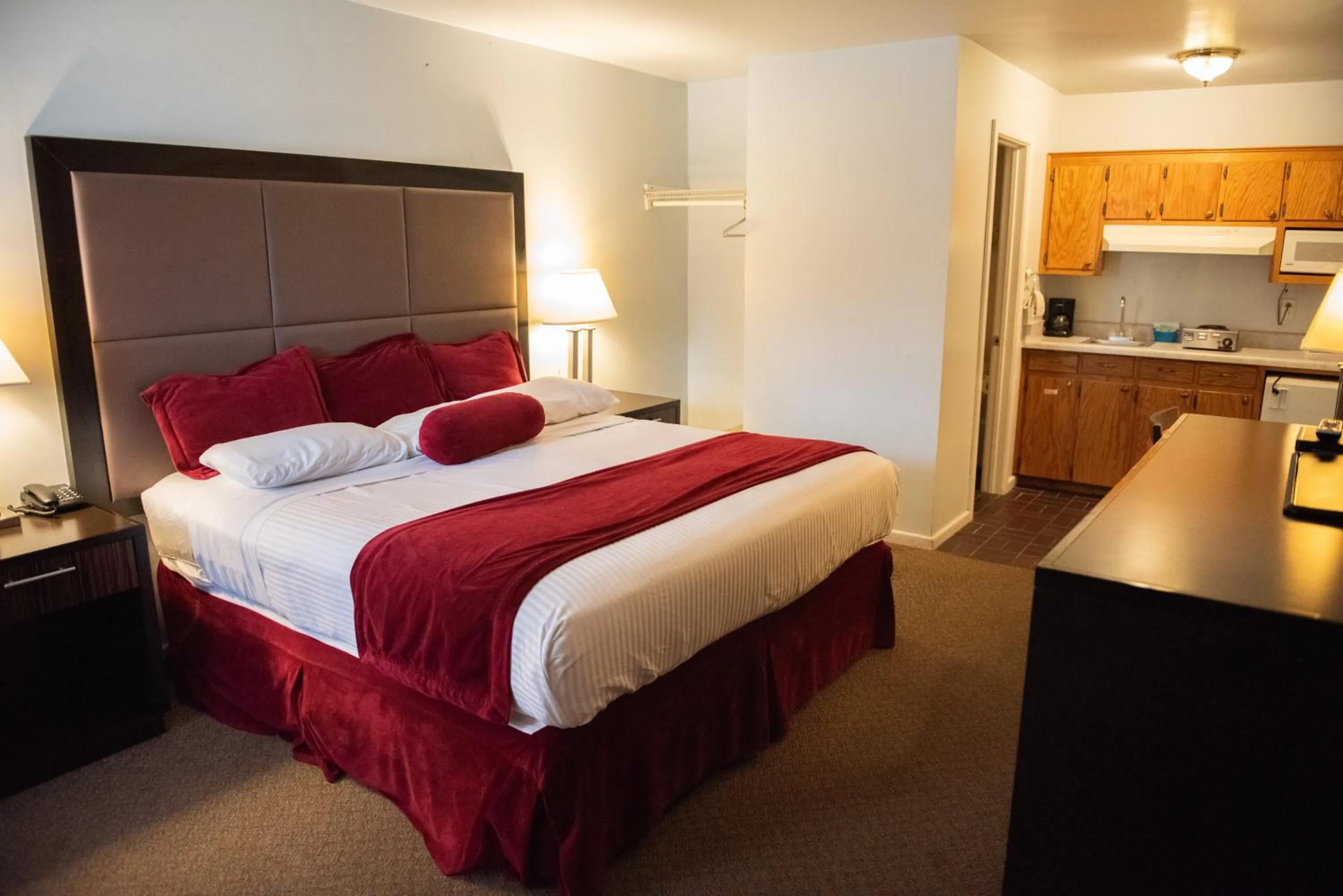 Bed in Cottonwood Inn