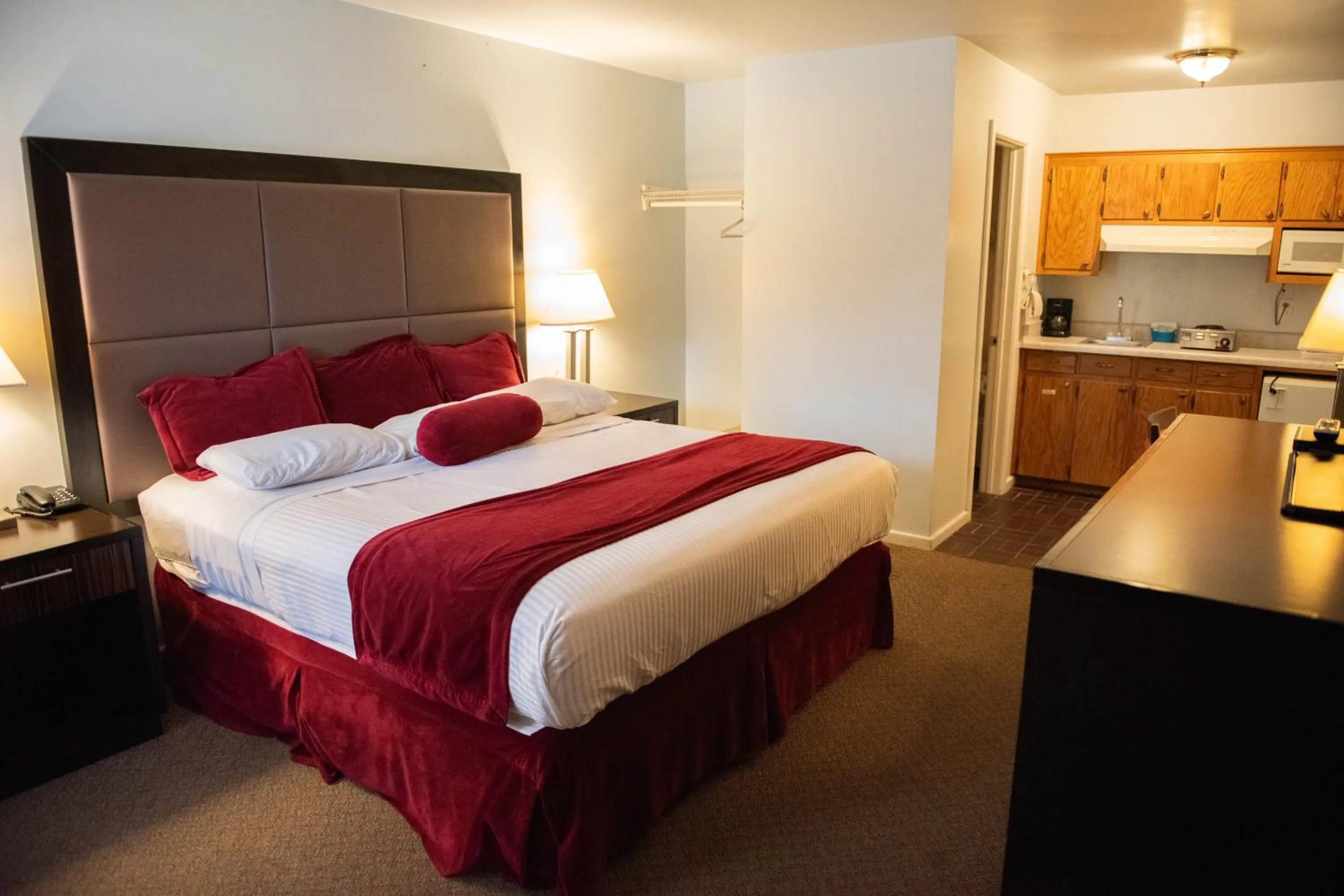 Bed in Cottonwood Inn