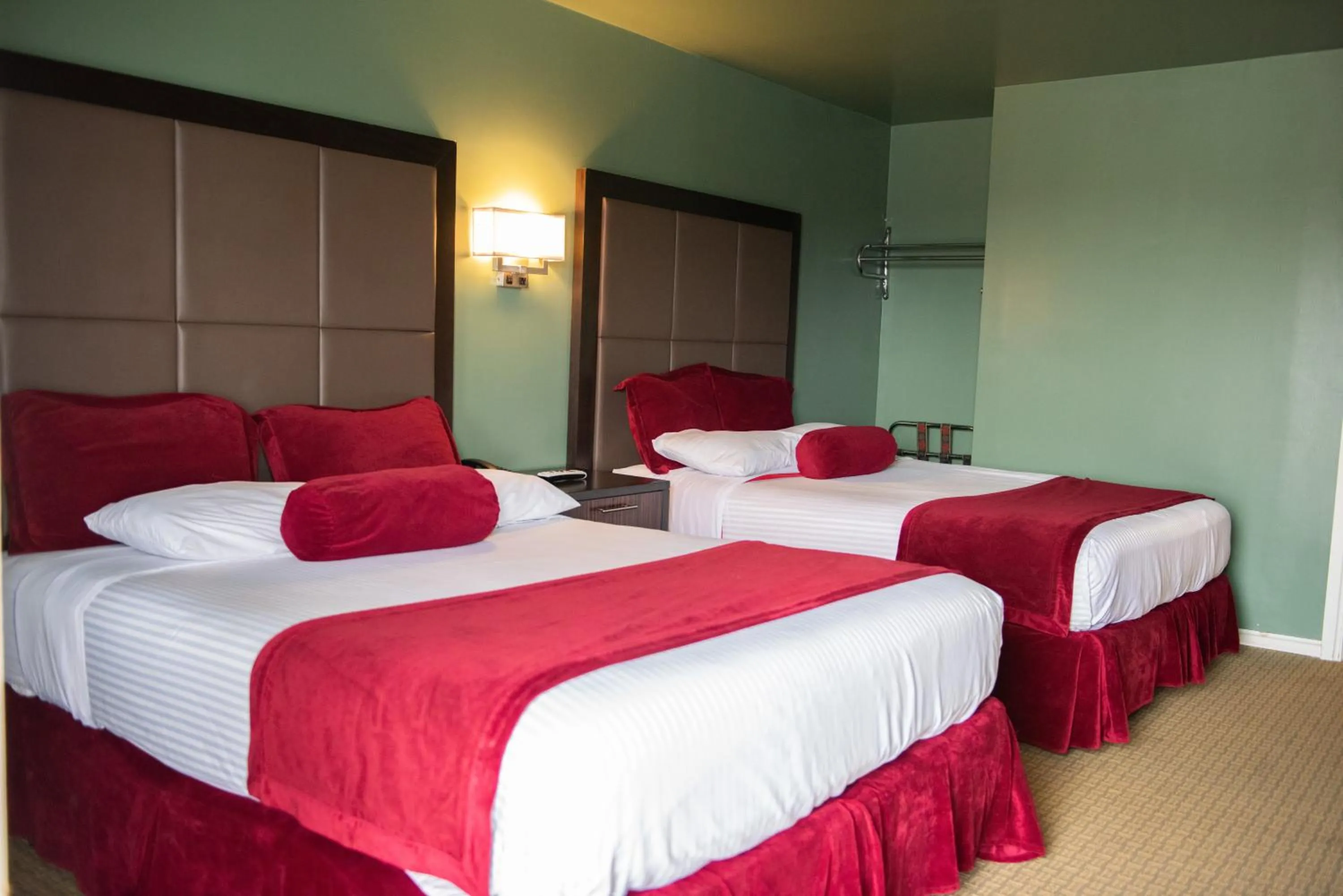 Bed in Cottonwood Inn