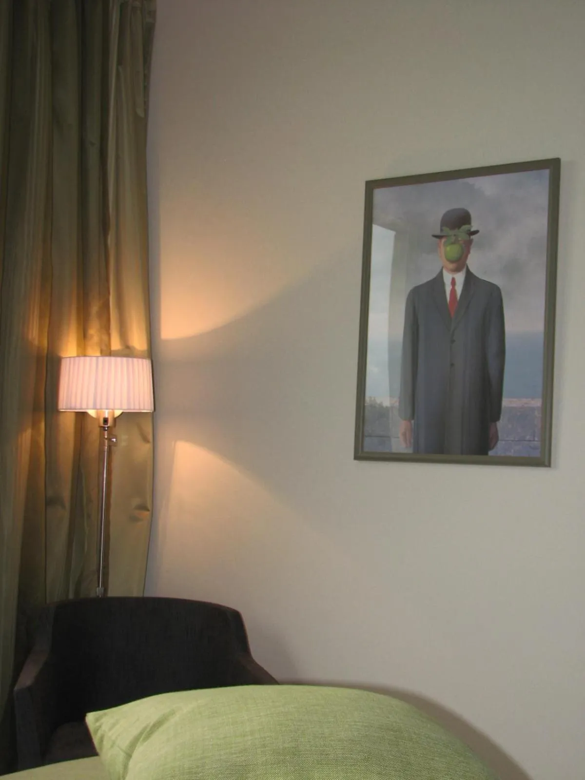 Bed in Cleythil Hotel