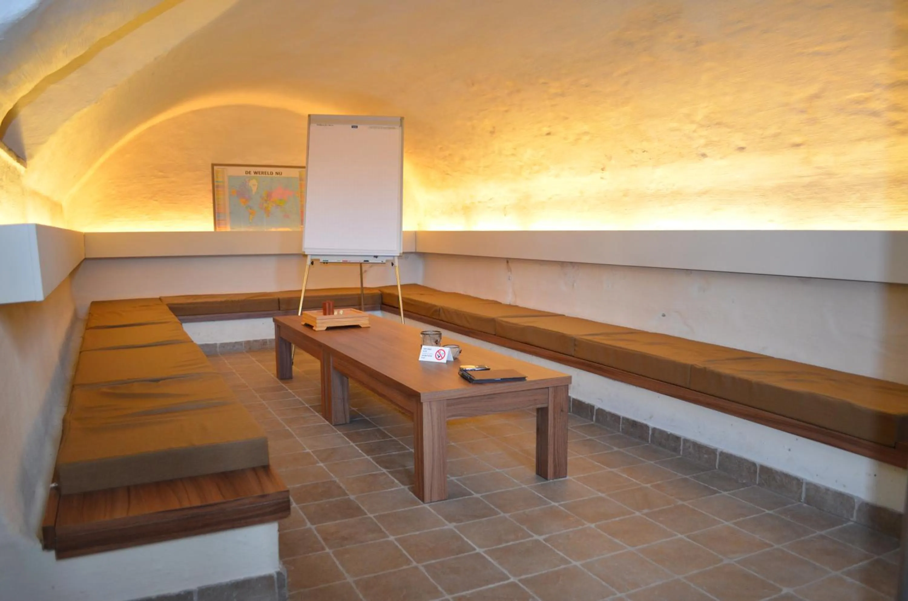 Communal lounge/ TV room in Cleythil Hotel