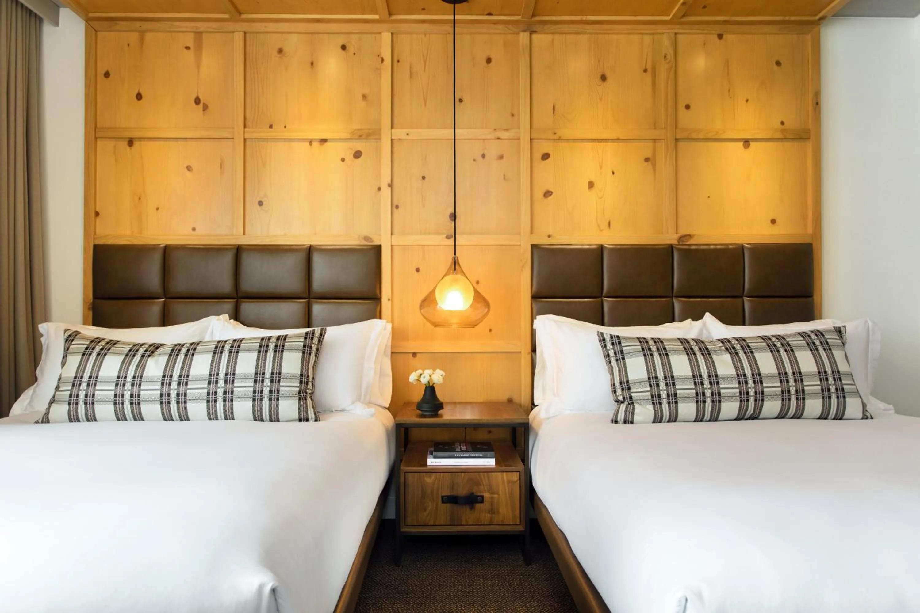 Photo of the whole room, Bed in Limelight Hotel Denver