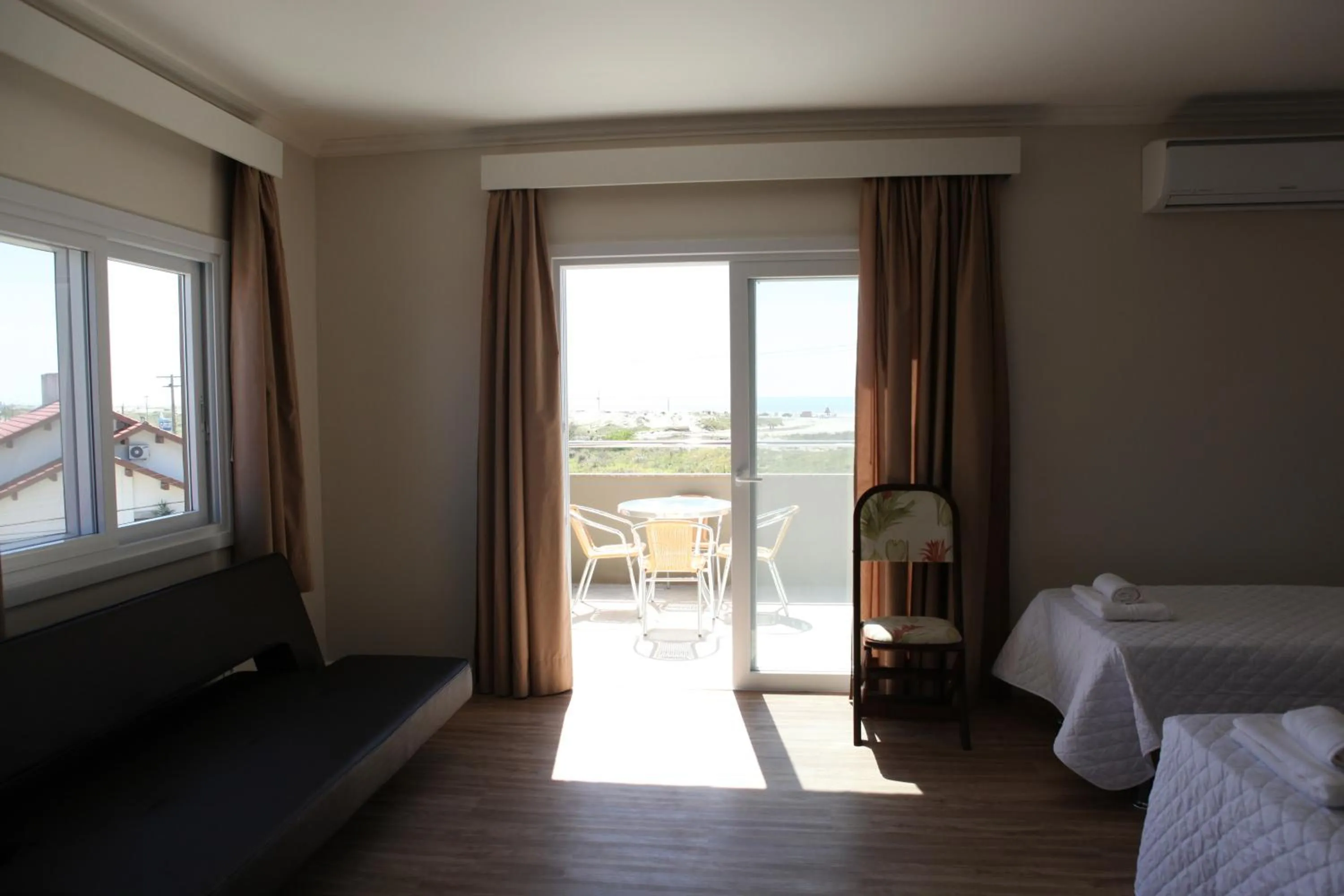 Balcony/Terrace, Bed in Pousada Vista da Barra