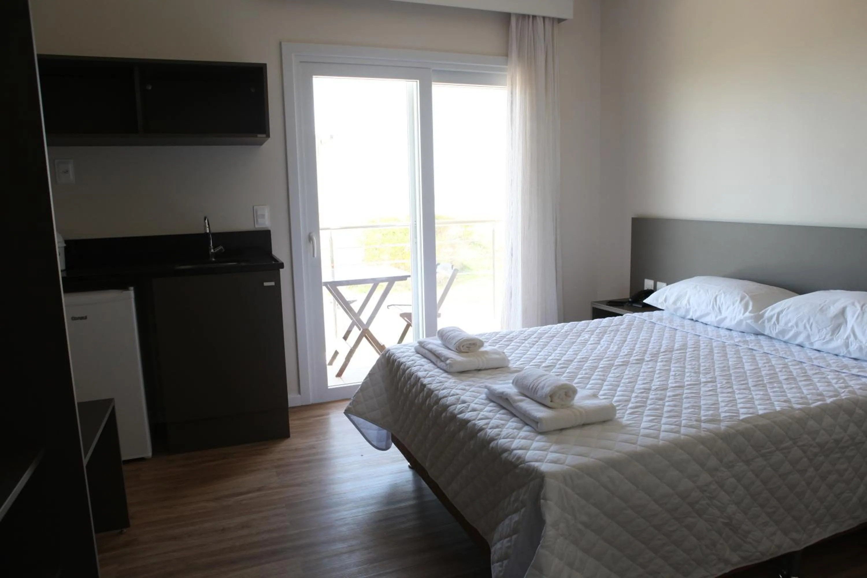 Balcony/Terrace, Bed in Pousada Vista da Barra