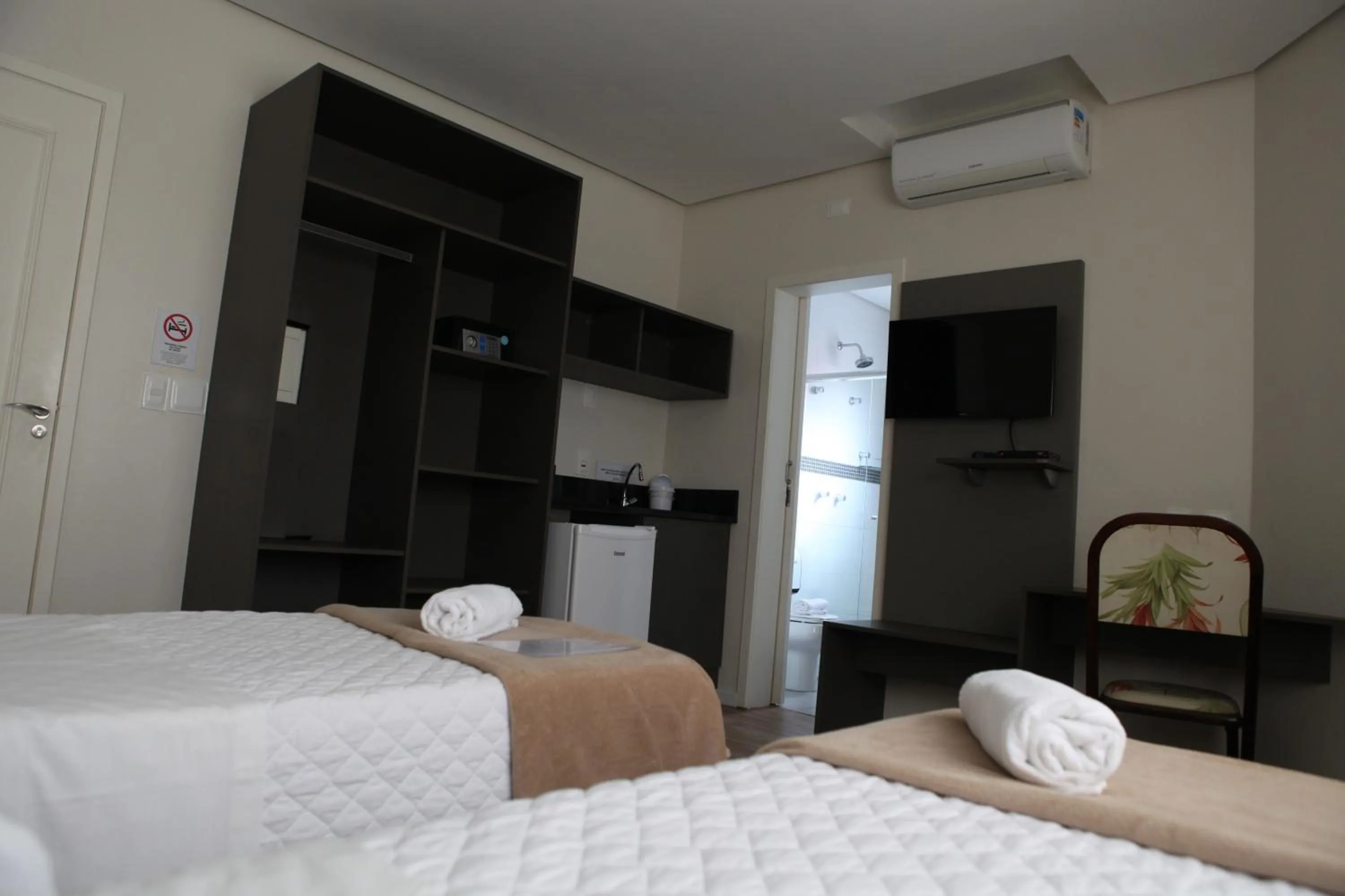 Bathroom, Bed in Pousada Vista da Barra