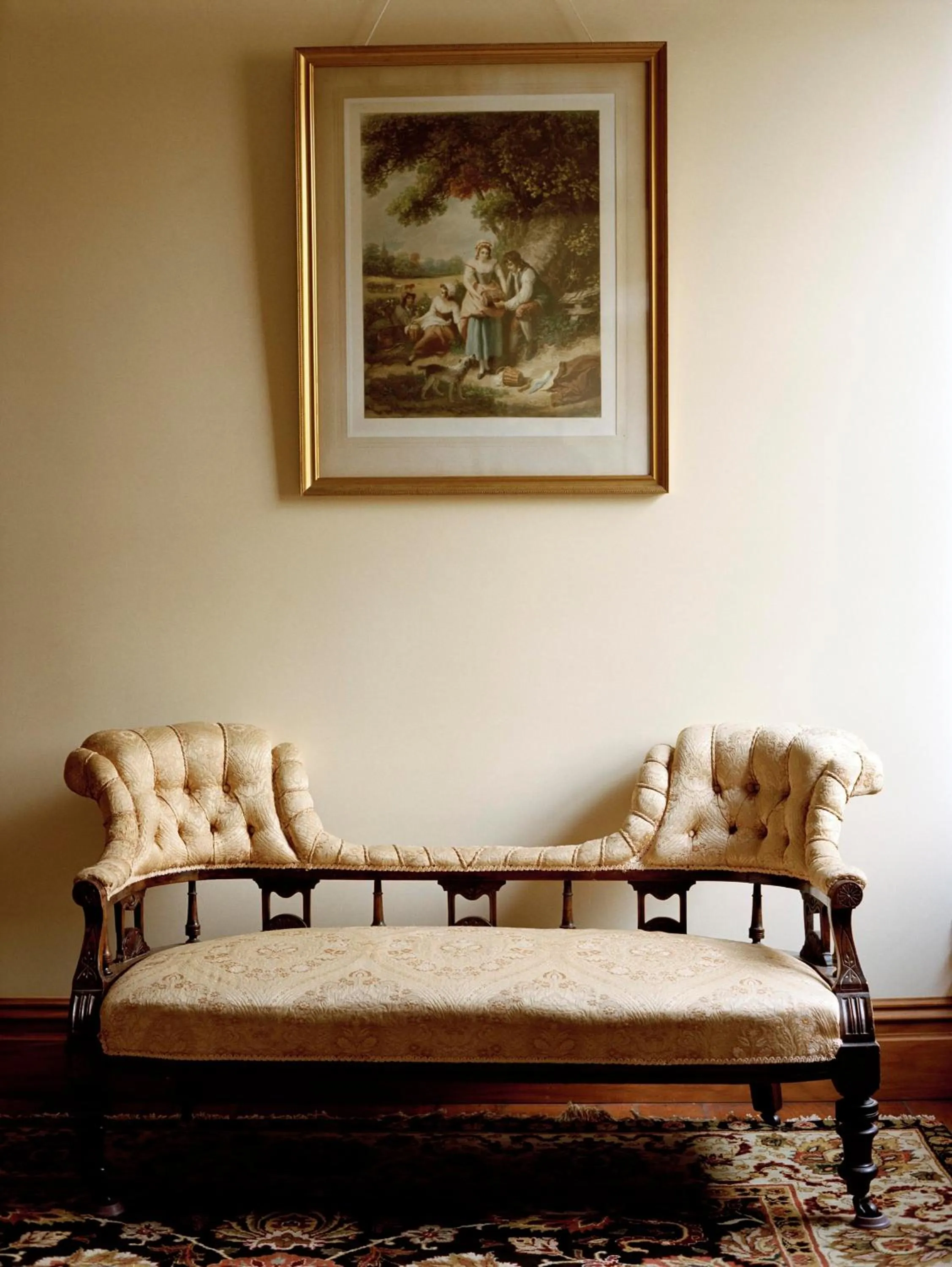 Bed in Braemar On Parliament St