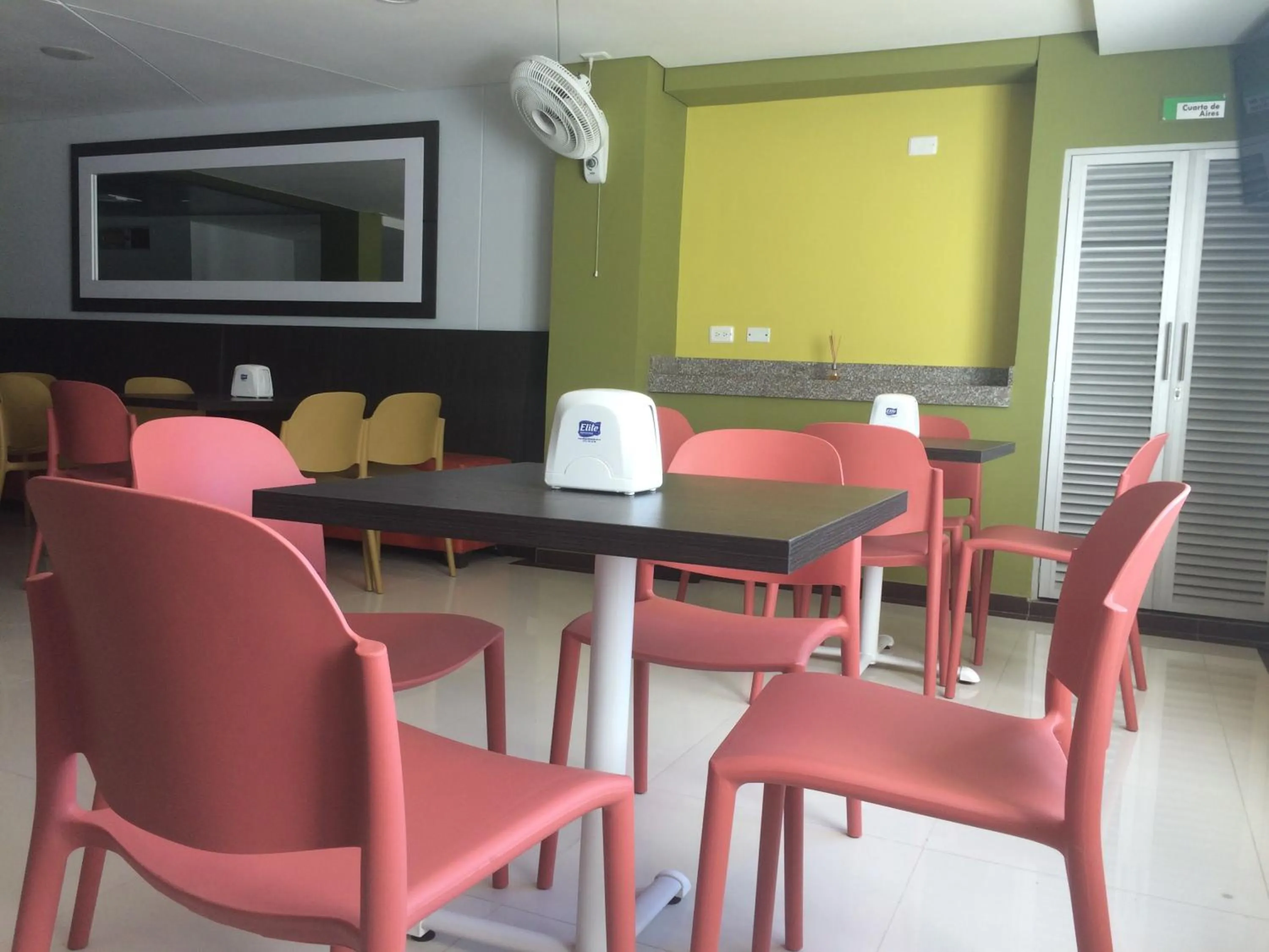 Property building in Hotel 56 Avenue Plaza