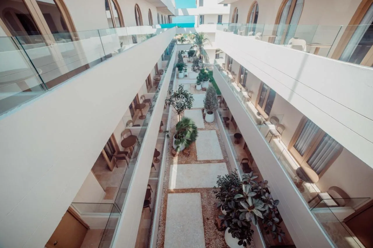 Property building in Loa Tolú by Bernalo Hotels