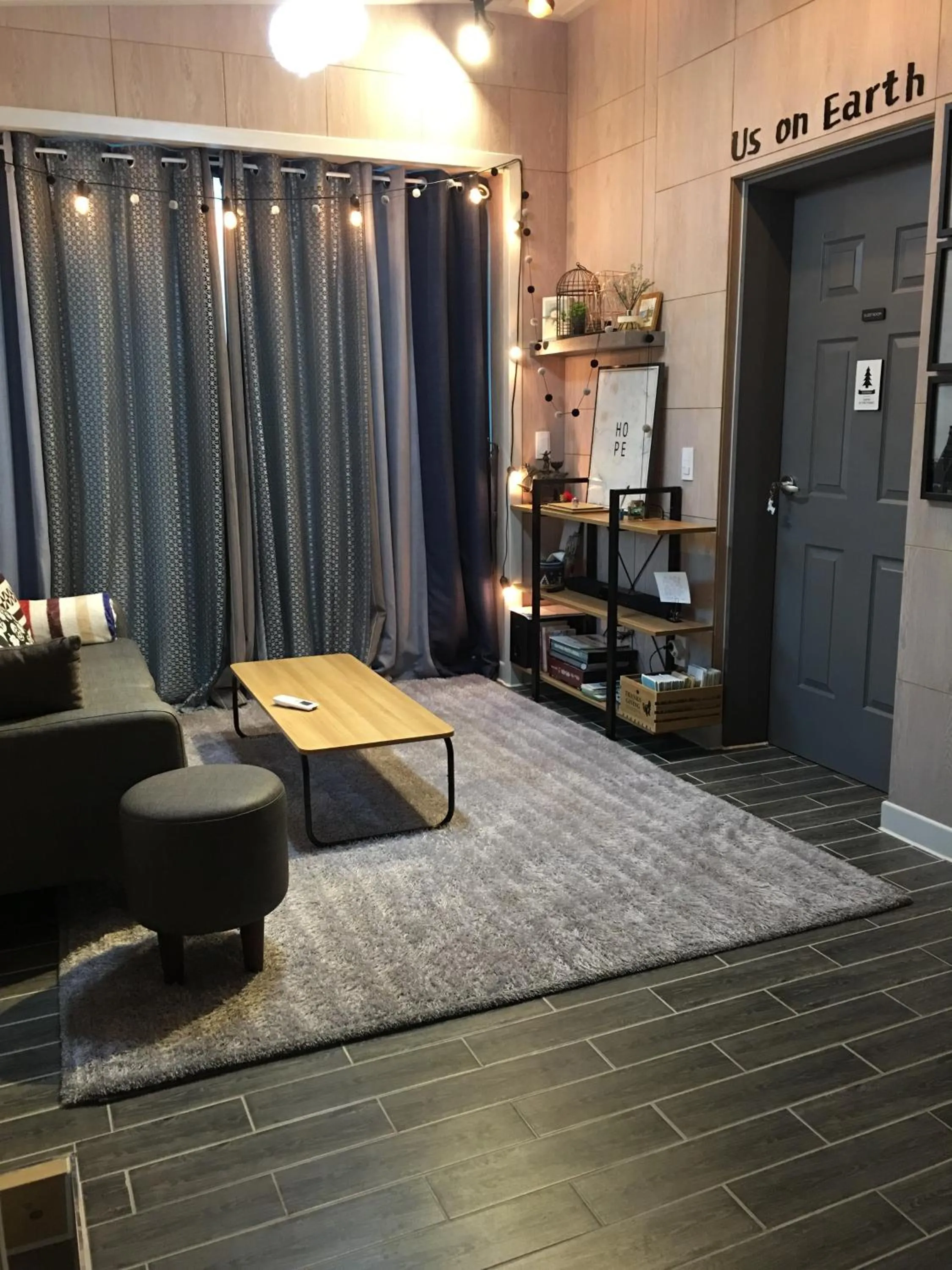 Living room in Us on Earth Guesthouse