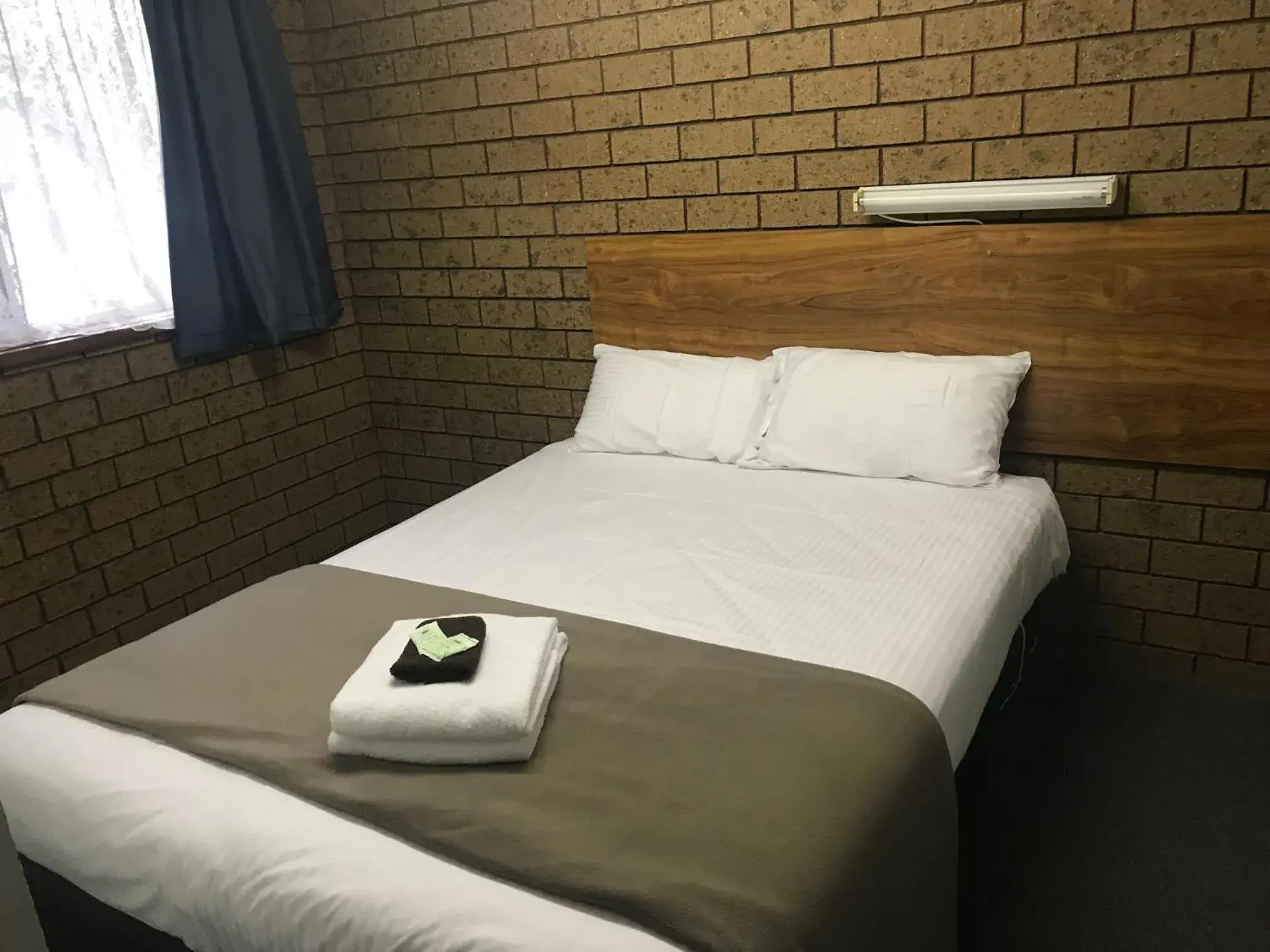 Self-Contained Motel Unit (4 Max - No Pets) in Geelong Surfcoast Hwy Holiday Park Self-Contained Motel Unit (4 Max - No Pets) in Geelong Surfcoast Hwy Holiday Park
