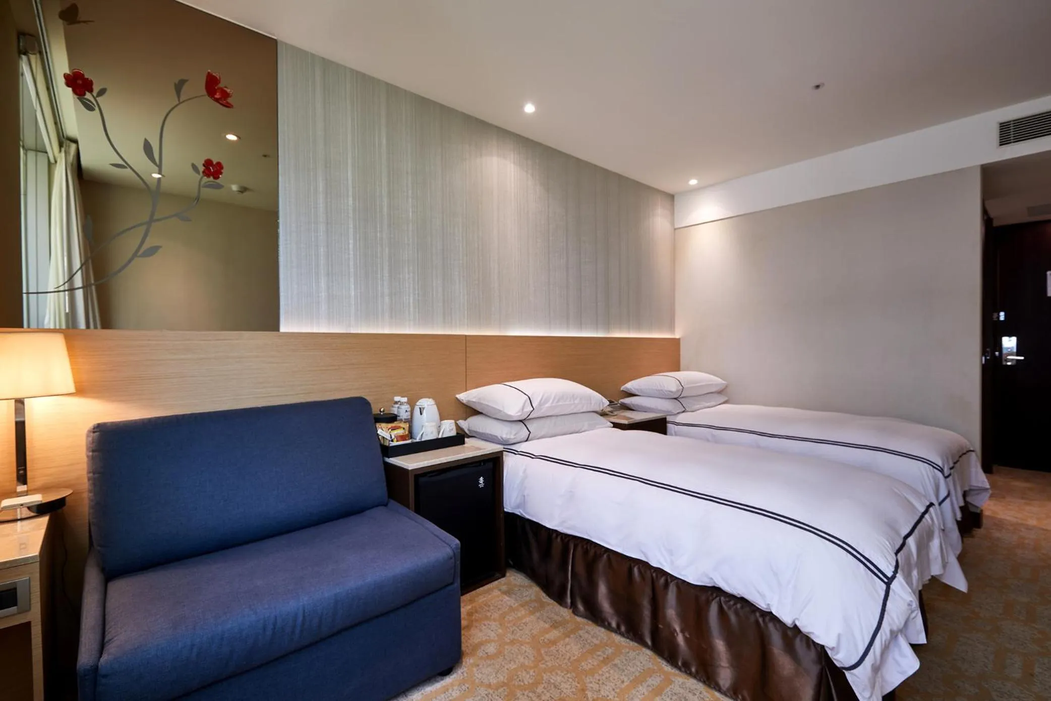 Photo of the whole room, Bed in K Hotel Tianjin