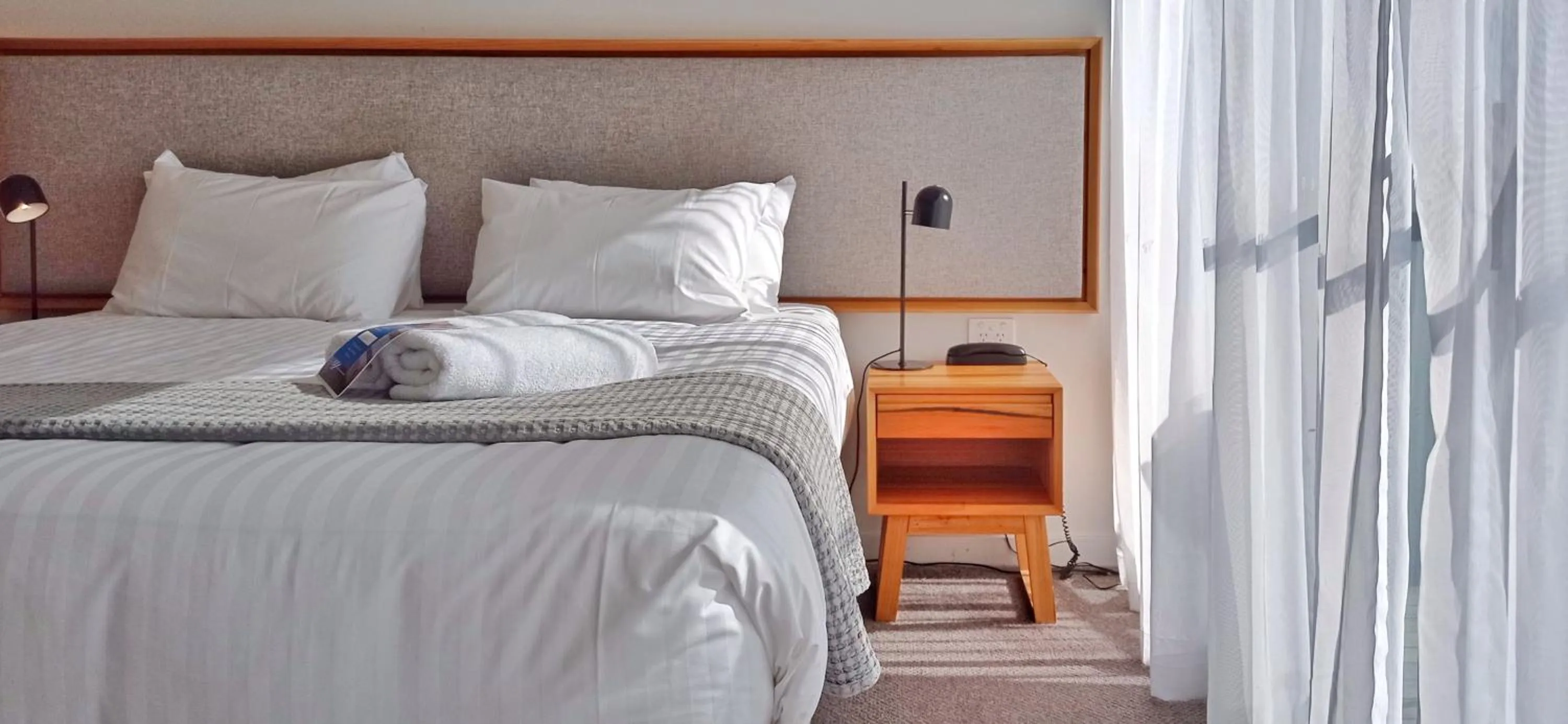 Bed in Rosevears Riverview Hotel