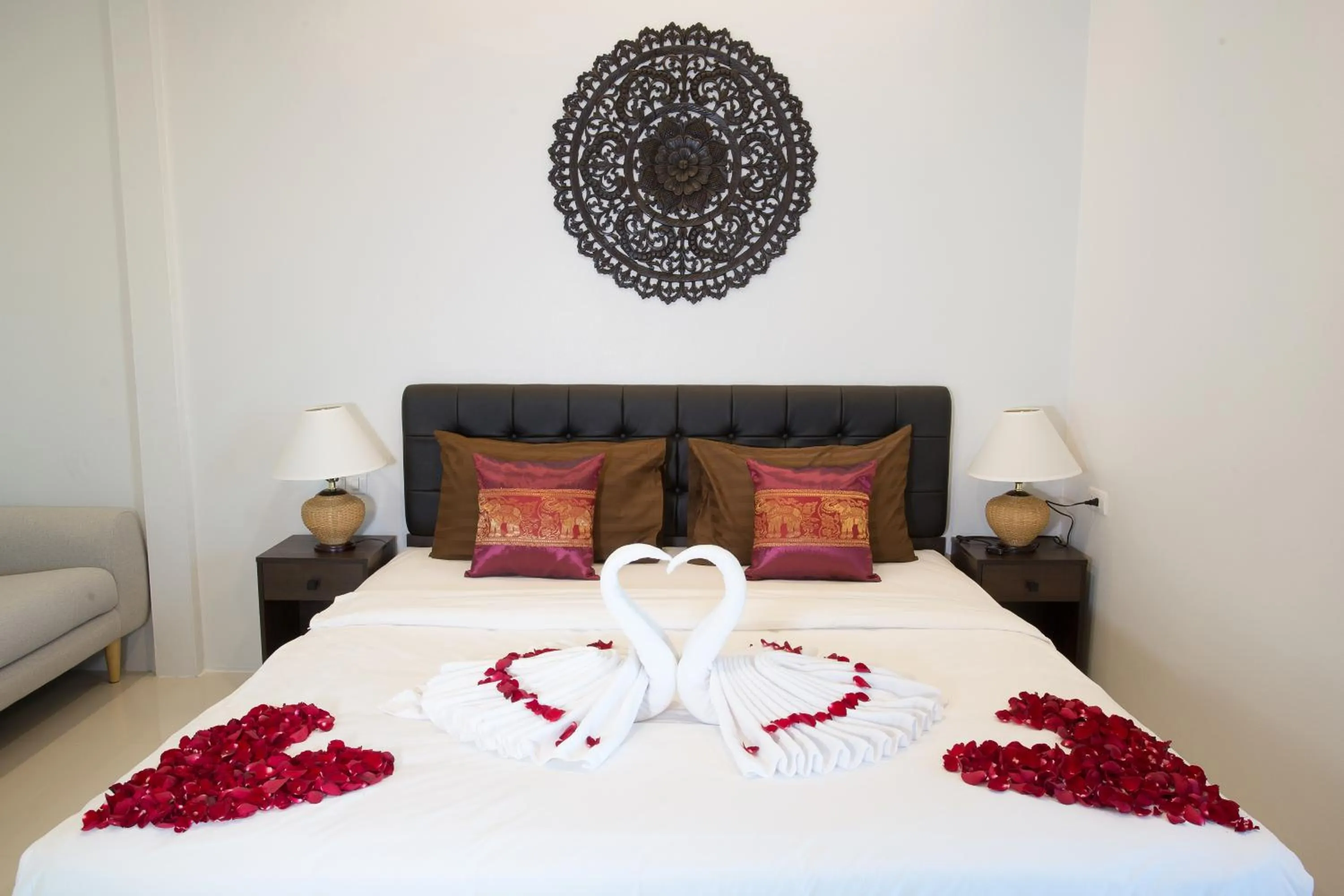 Photo of the whole room, Bed in Pongsakorn Boutique Resort