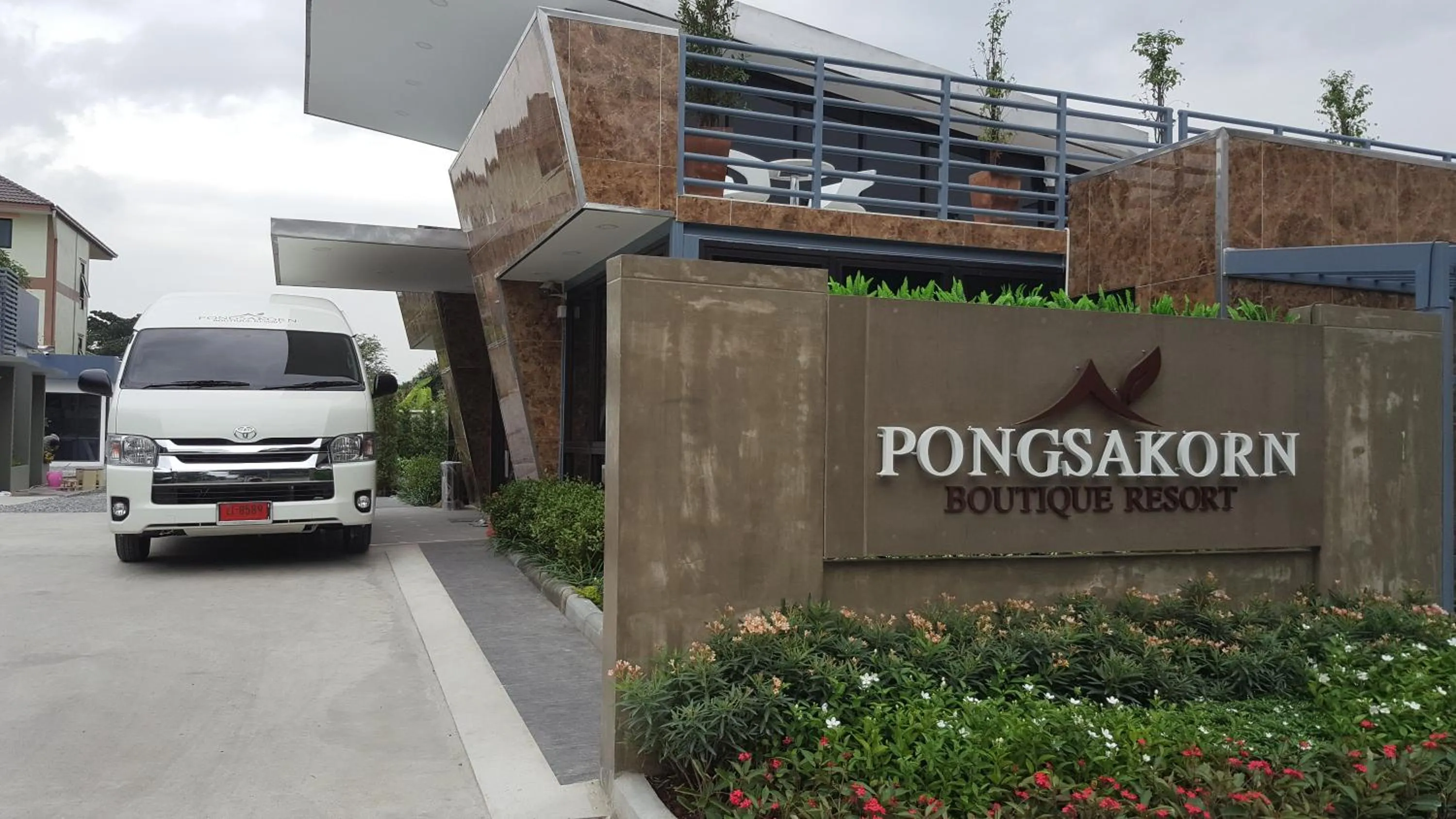 Facade/entrance in Pongsakorn Boutique Resort