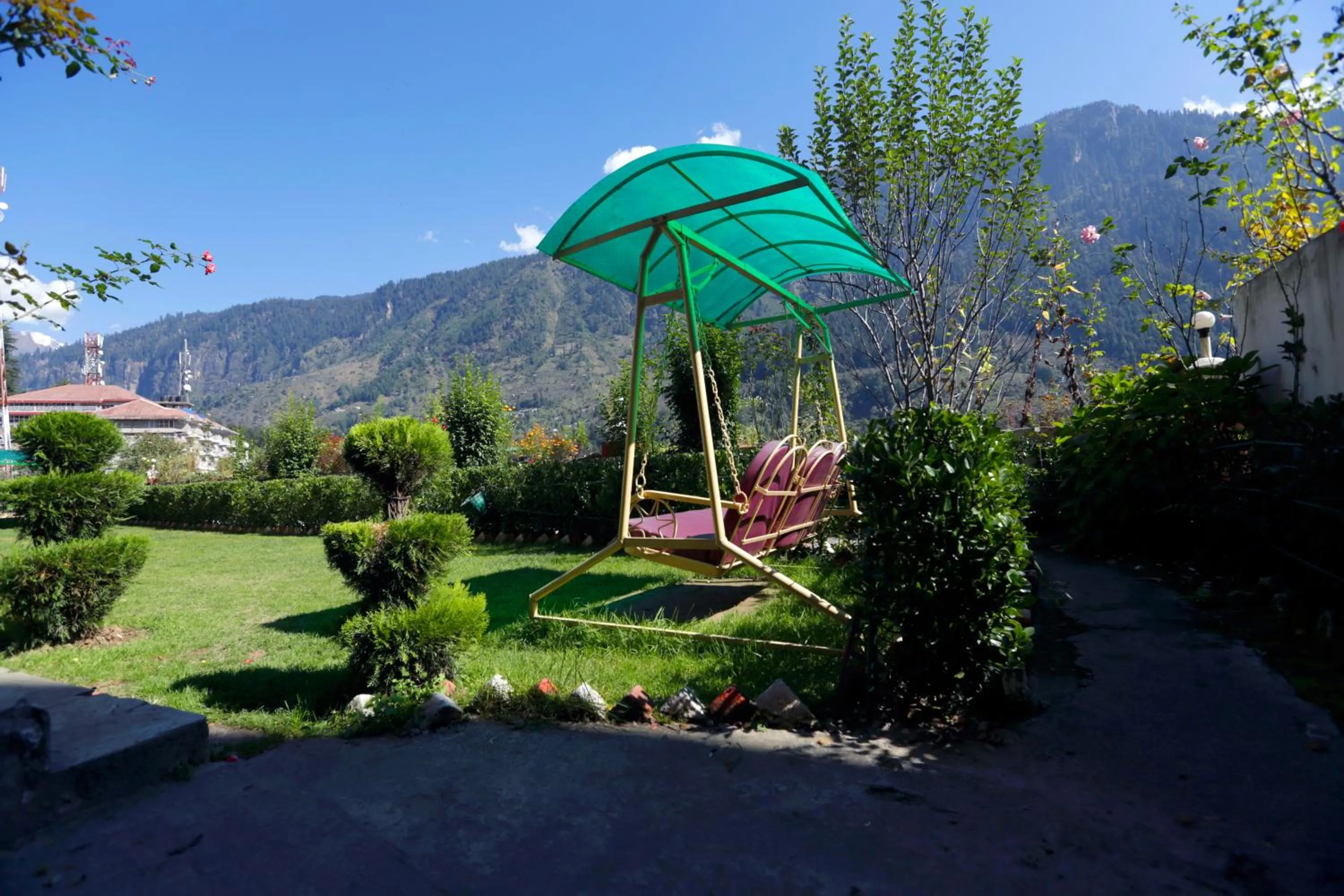 Garden in Hotel Glacier Resort