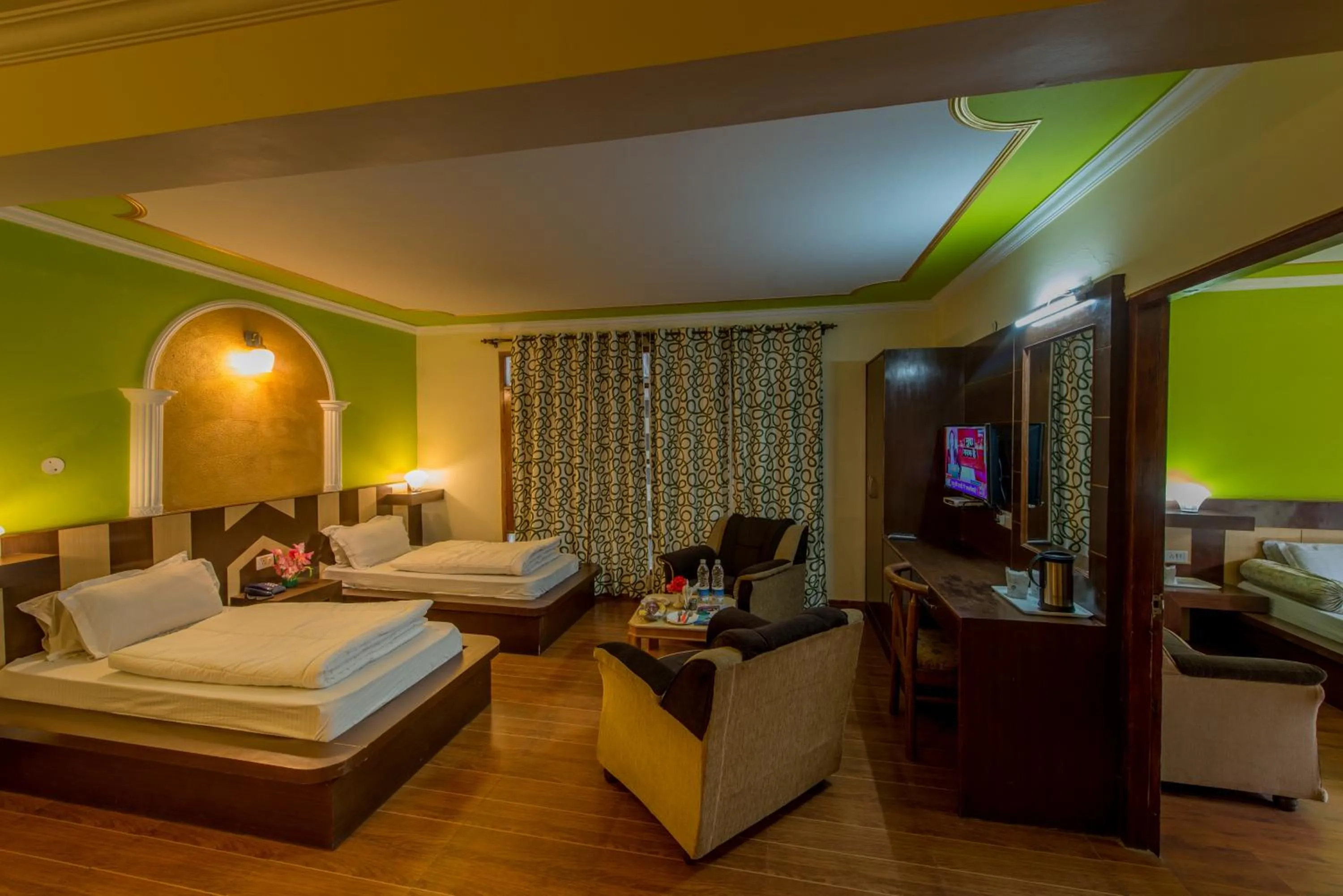 Bed in Hotel Glacier Resort