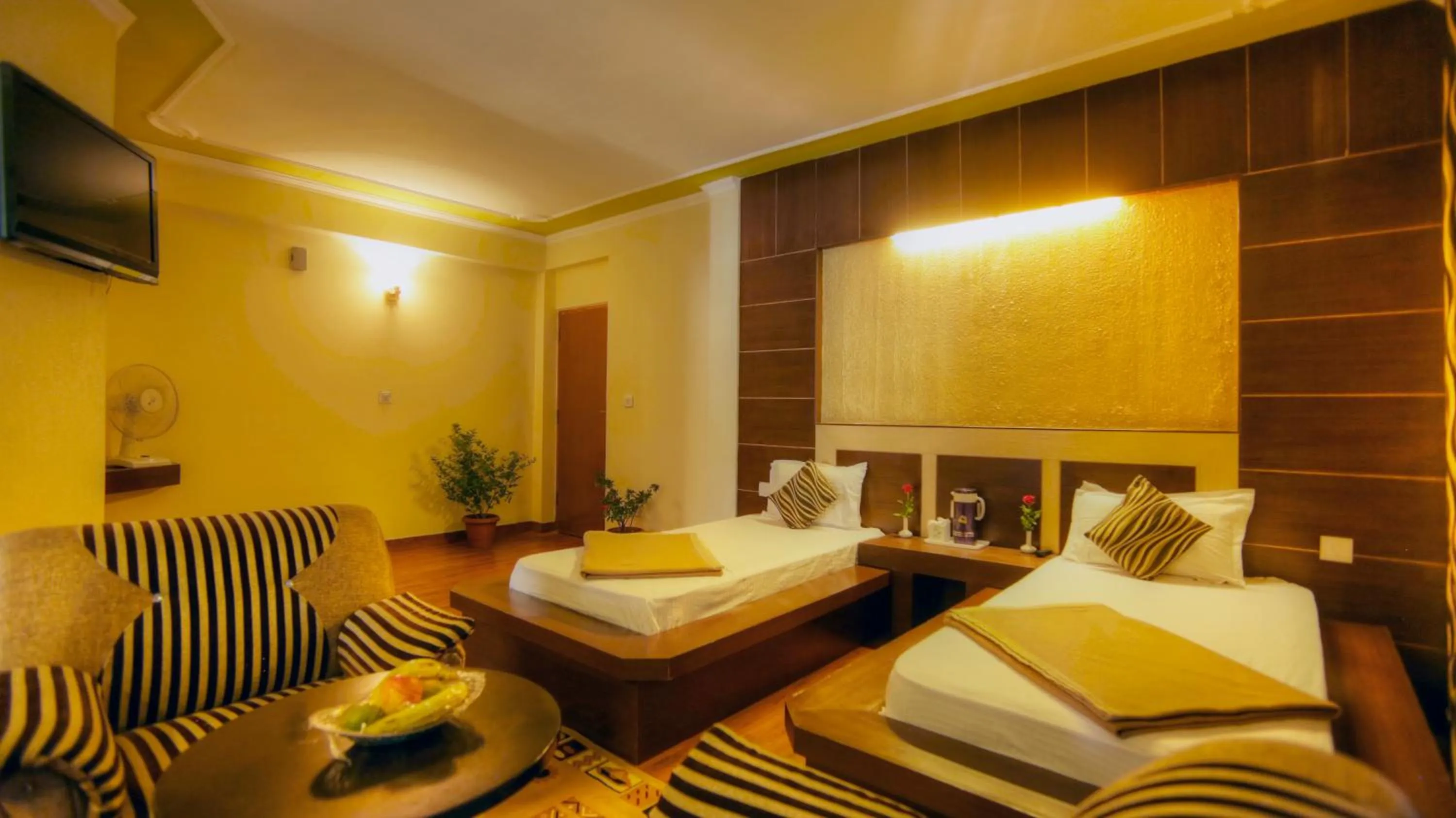 Bed in Hotel Glacier Resort