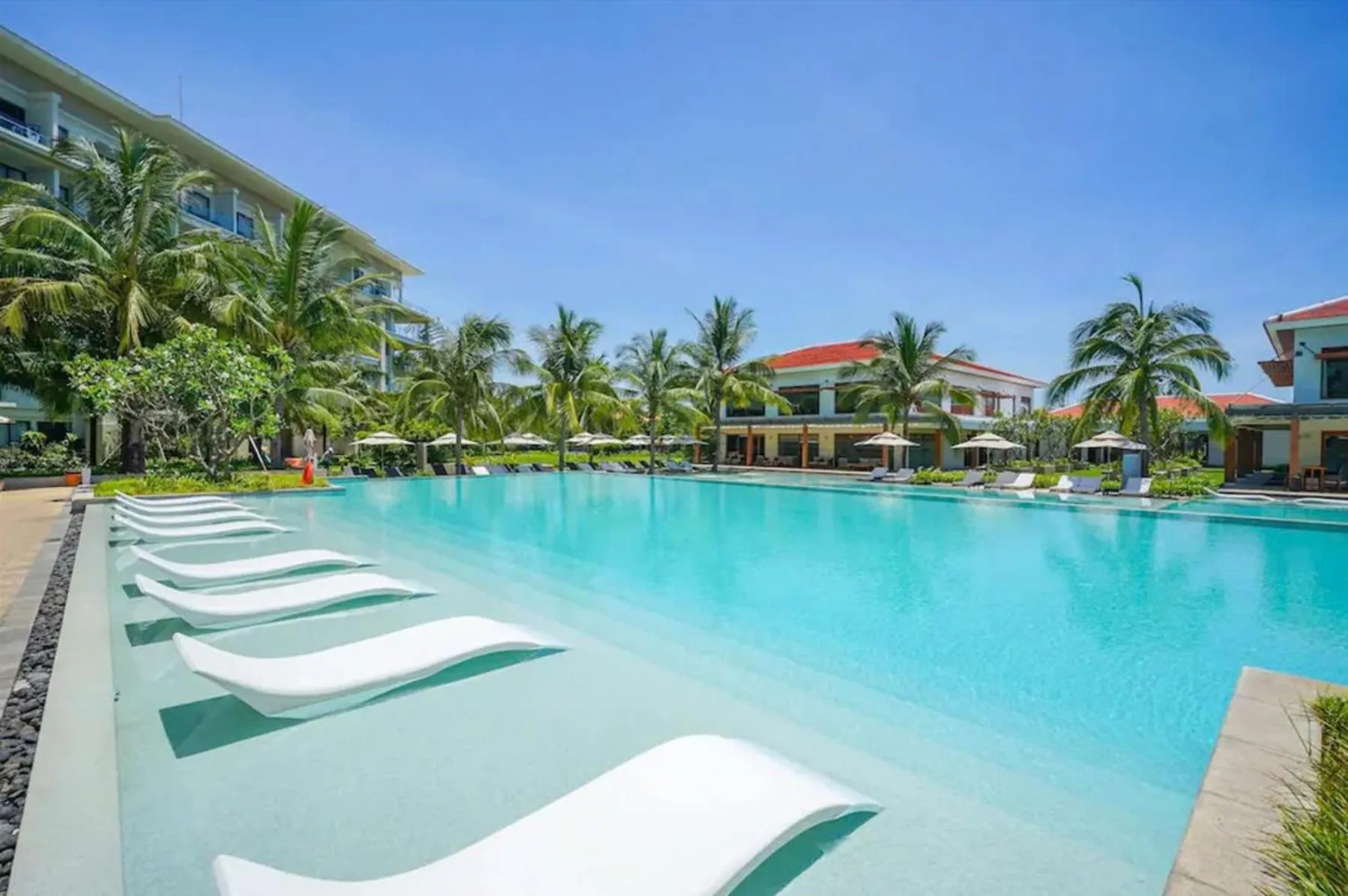 Day in Luxury Dana Beach Resort & Spa