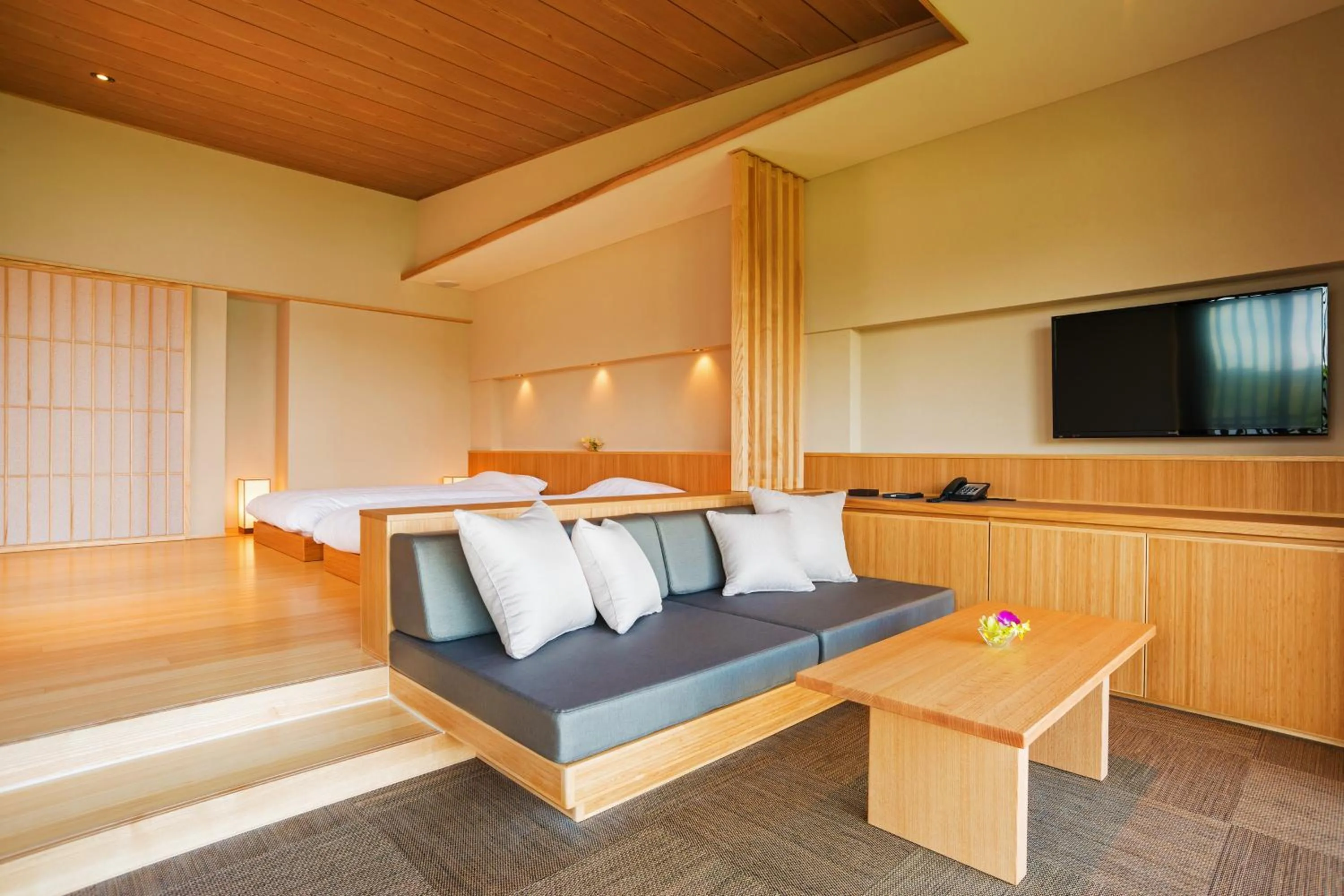 Photo of the whole room, Bed in Umino Ryotei Okinawa Nakamasou