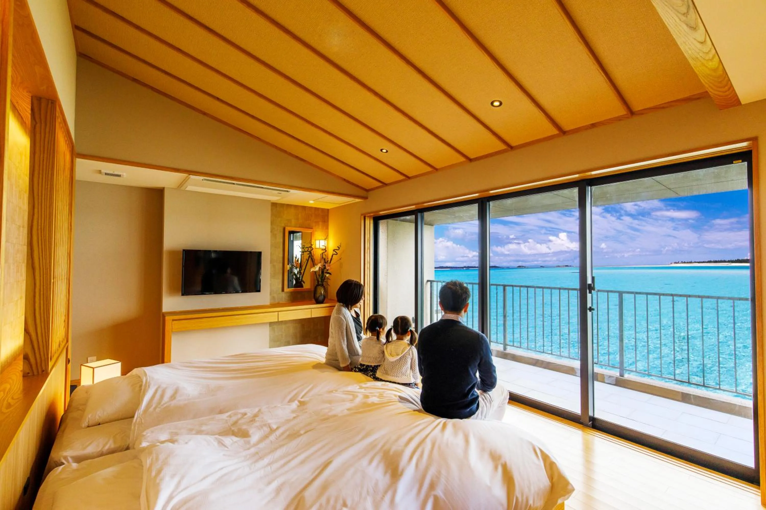 Photo of the whole room, Bed in Umino Ryotei Okinawa Nakamasou