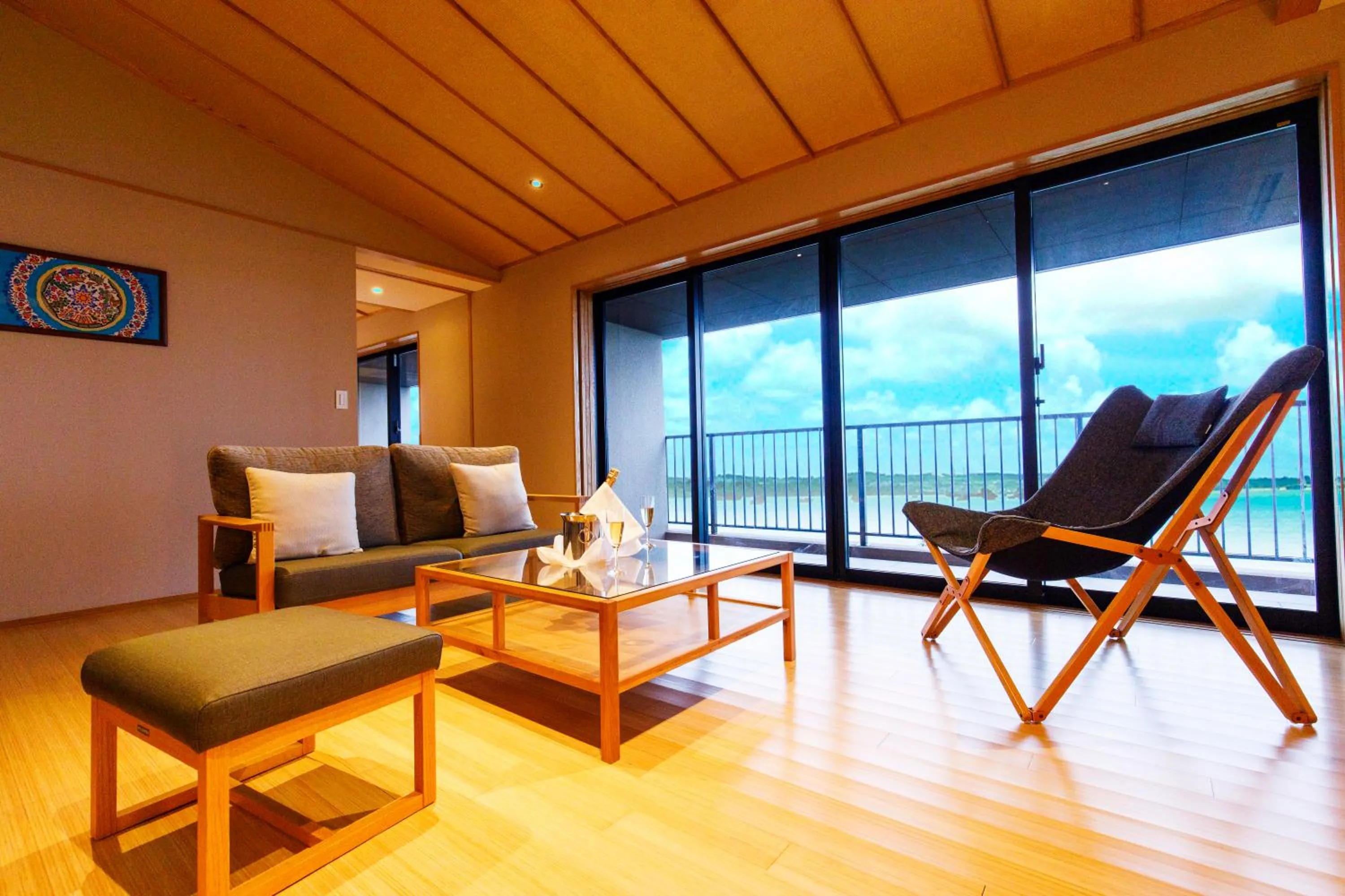 Photo of the whole room in Umino Ryotei Okinawa Nakamasou